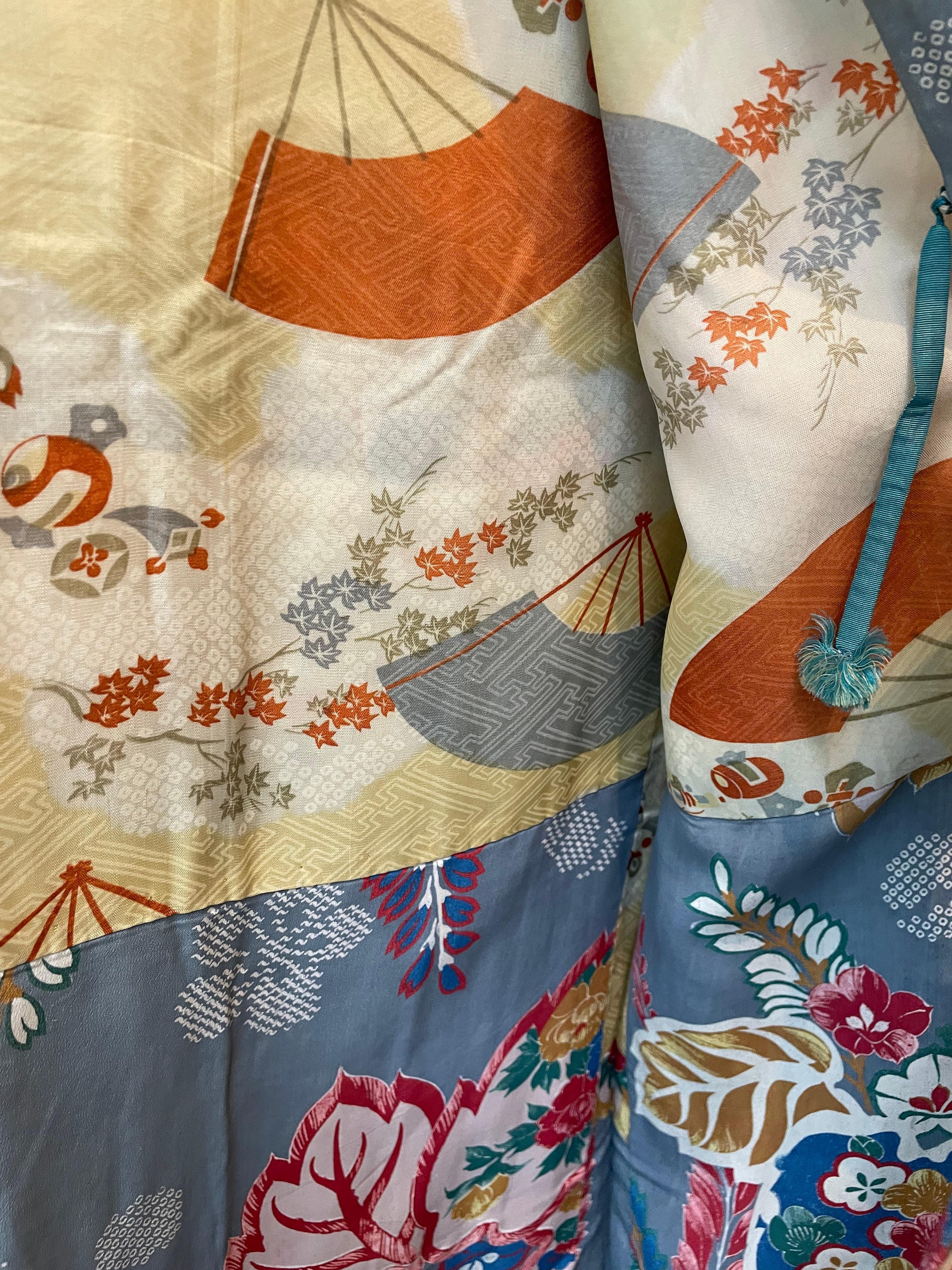 Japanese Haori for Women with Silk: Sky Blue, 1950s In Good Condition For Sale In Paris, FR