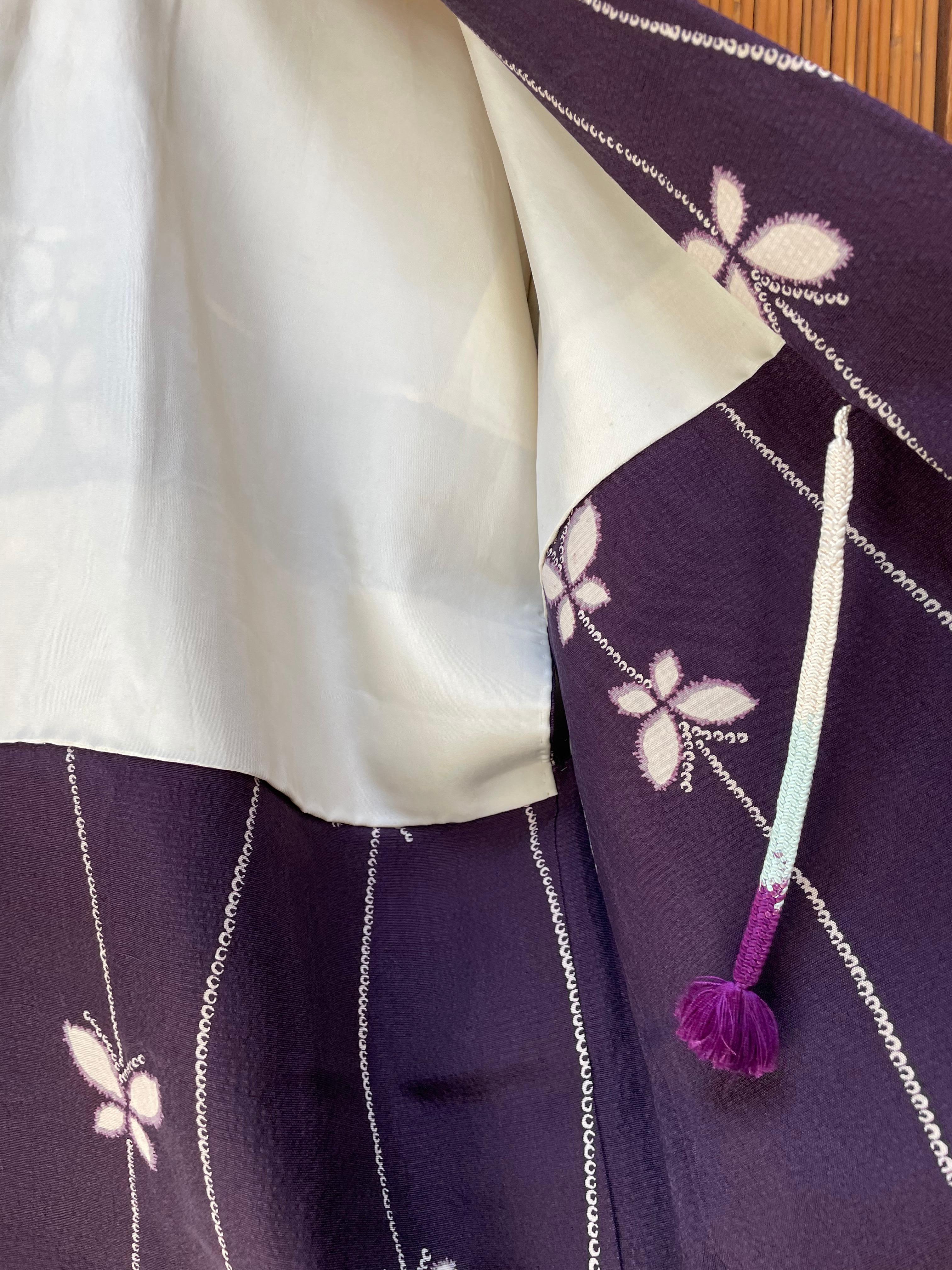 Japanese Haori Jacket for Women with Silk: Purple 1940s In Good Condition For Sale In Paris, FR