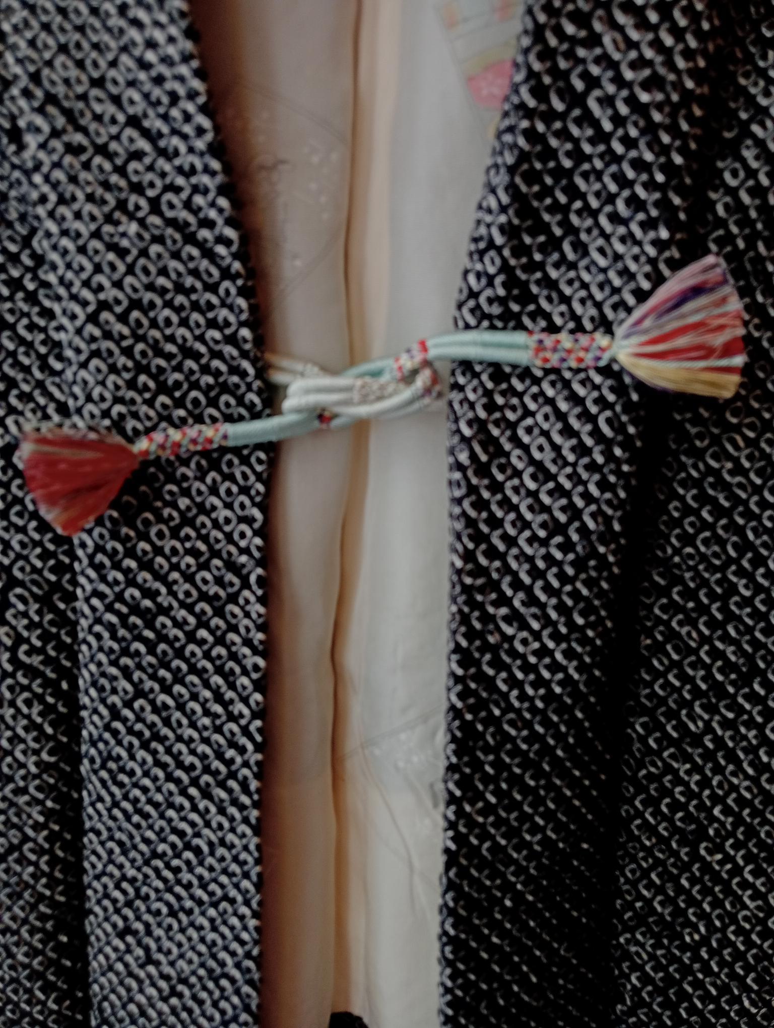 Abrigo japonés Haori Kimono para mujer con chirimen de seda años 50 Japonés en venta
