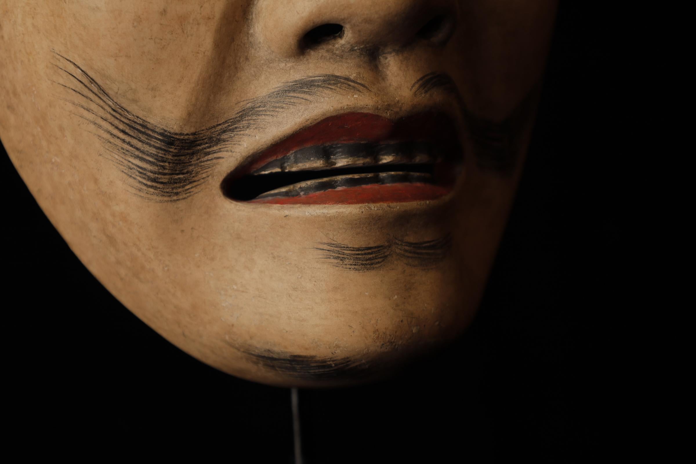 Japonais  Heita (平太) Masque nô. Attribué à Takada Fuki (高田 冨季) en vente 7