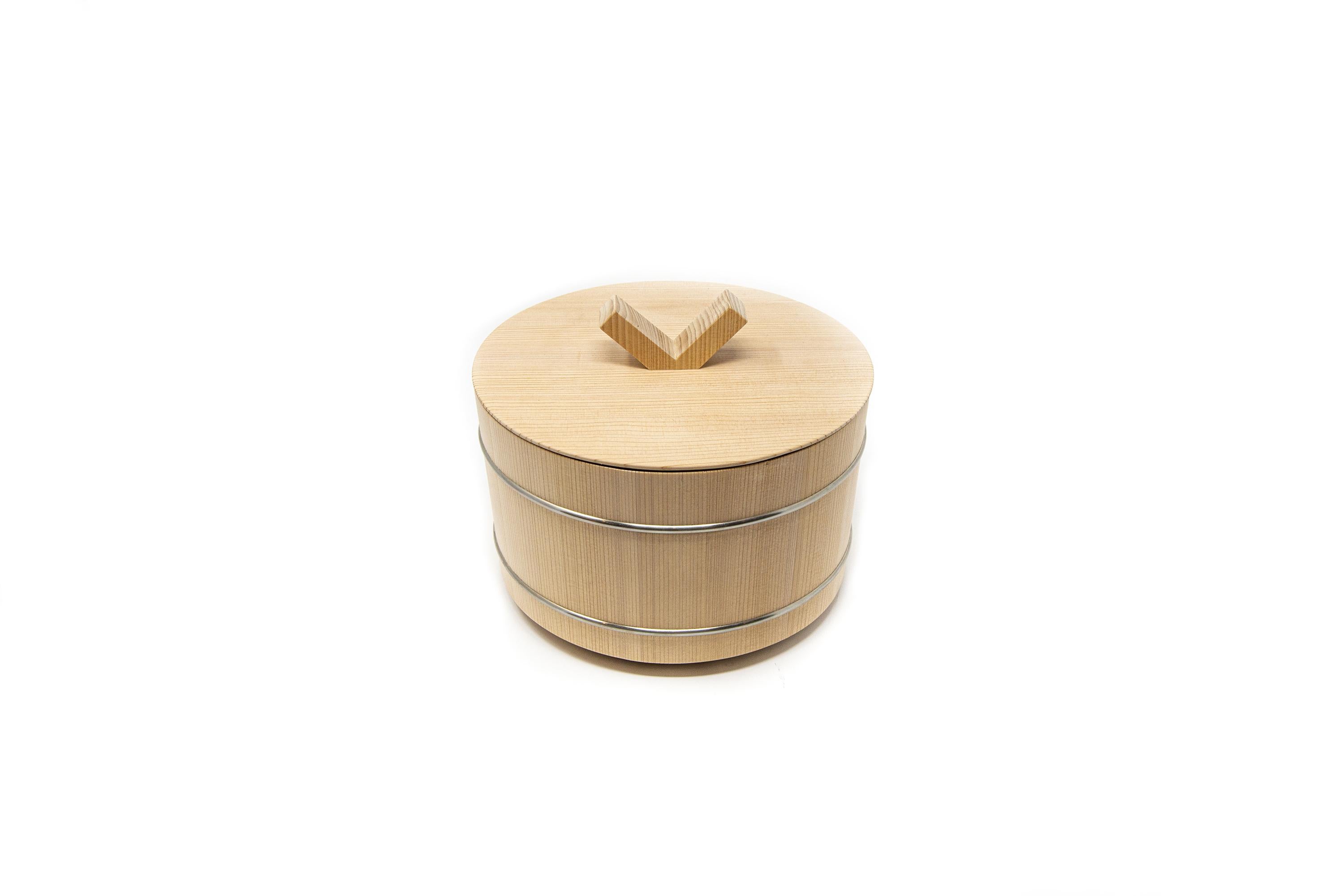 Japanese Hinoki Cypress Wood Rice Container 'Shōri' In New Condition In Milan, IT