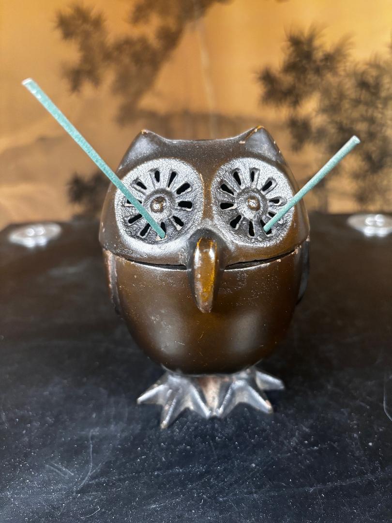 Lanterne et encensoir japonais à nez crochu en forme de hibou 1