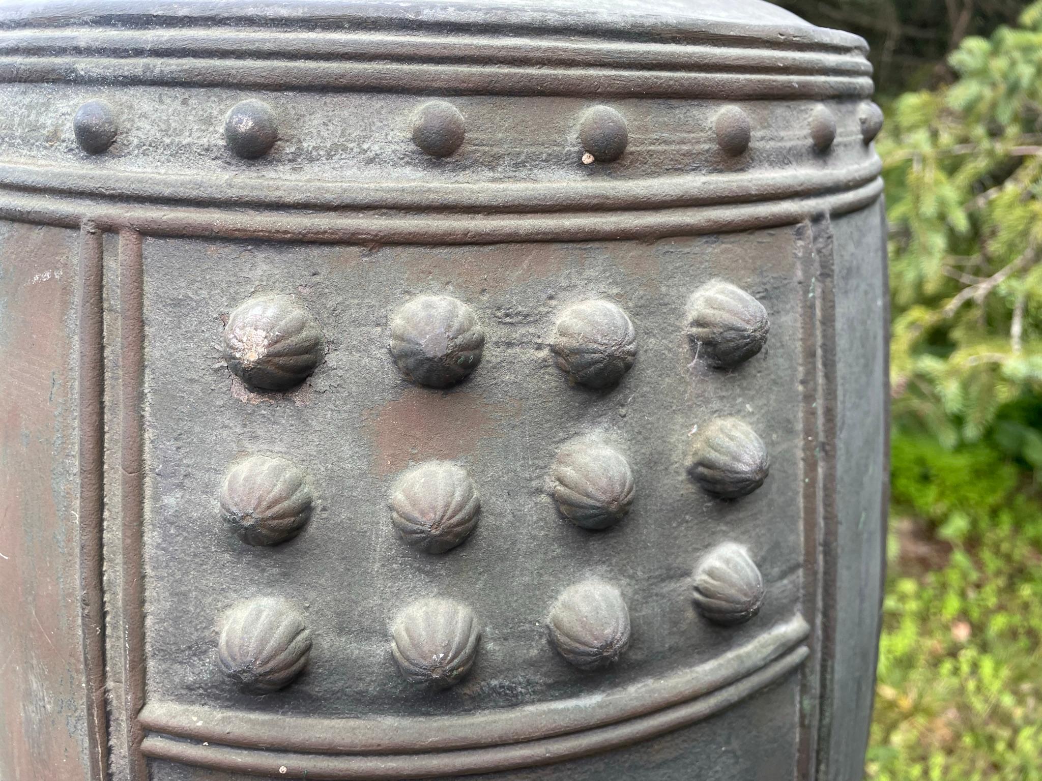 Japanese Huge Old Signed Bronze Temple Bell with Bold Sound, 27 Inches In Good Condition In South Burlington, VT