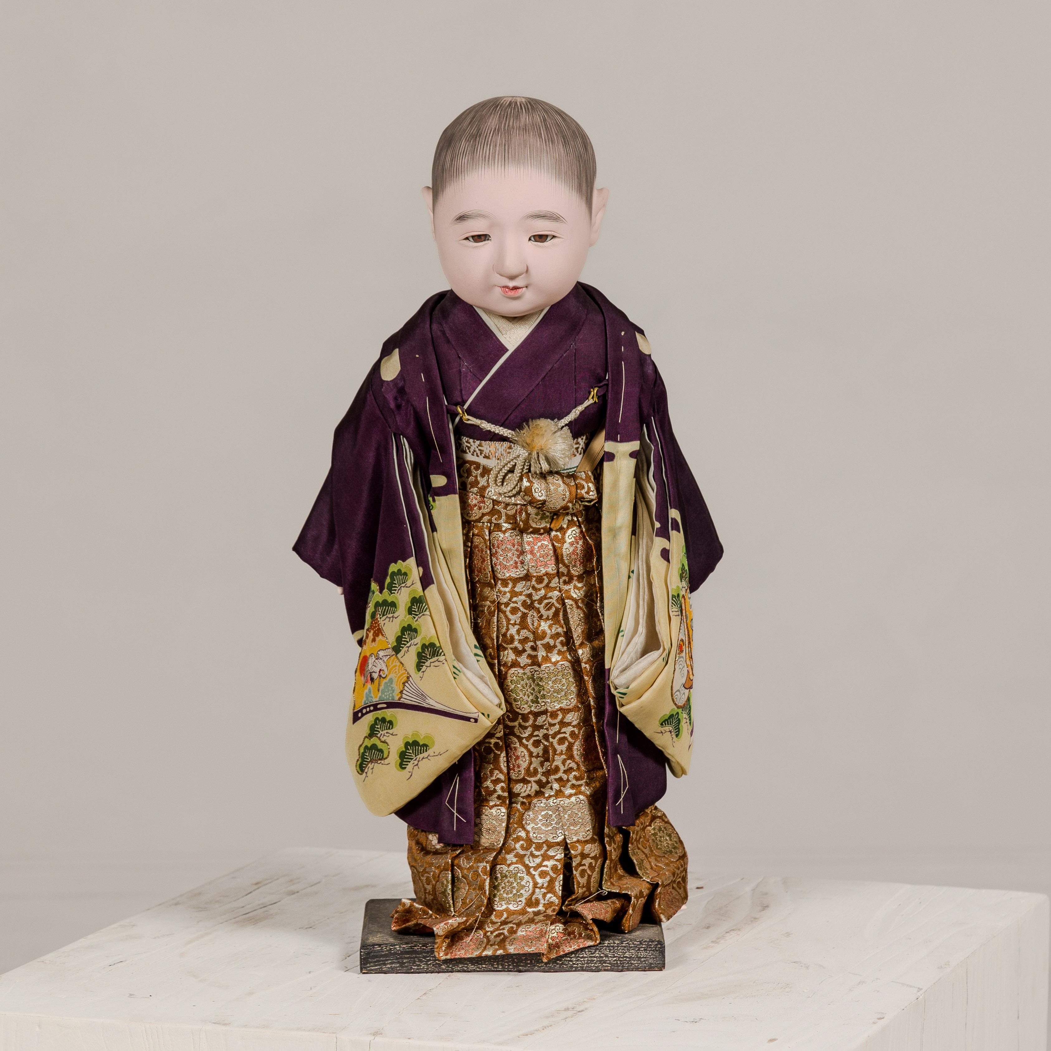 Japanese Ichimatsu Doll of a Little Boy Dressed in a City Kimono, circa 1950 In Good Condition For Sale In Yonkers, NY