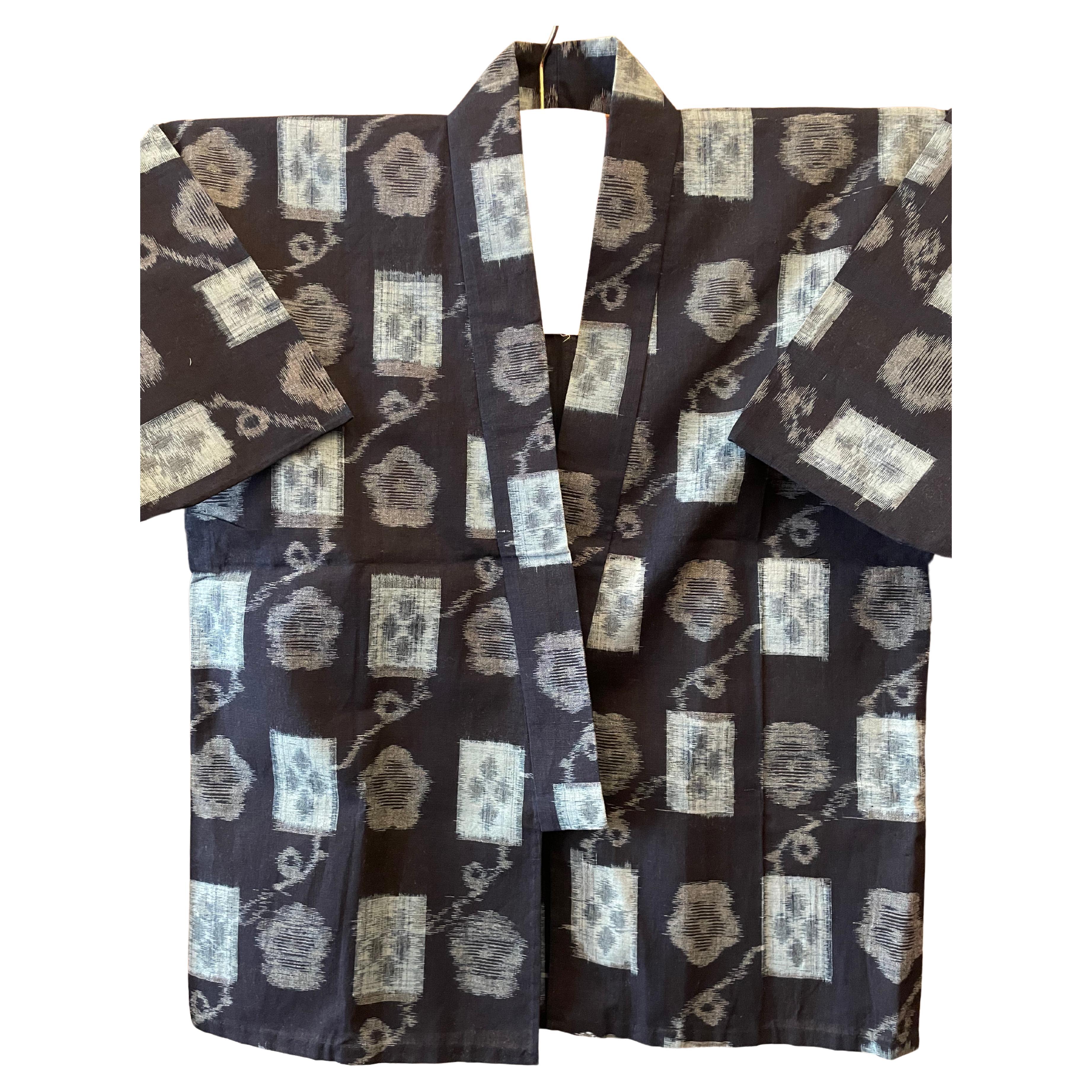 Japanese Ikat Peasant Kasuri (Haori style) Jacket with Cotton 1970s For Sale
