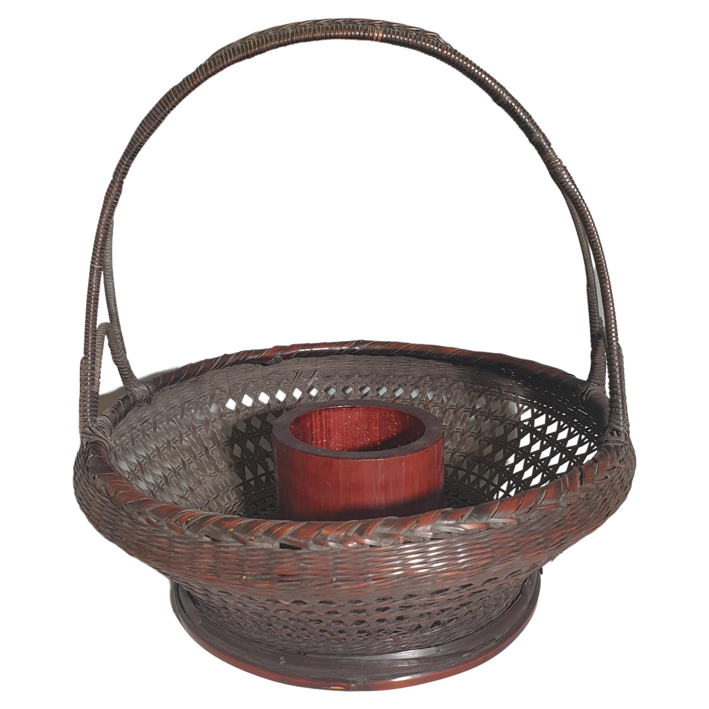 Japanese Ikebana Basket, Late 19th Century For Sale