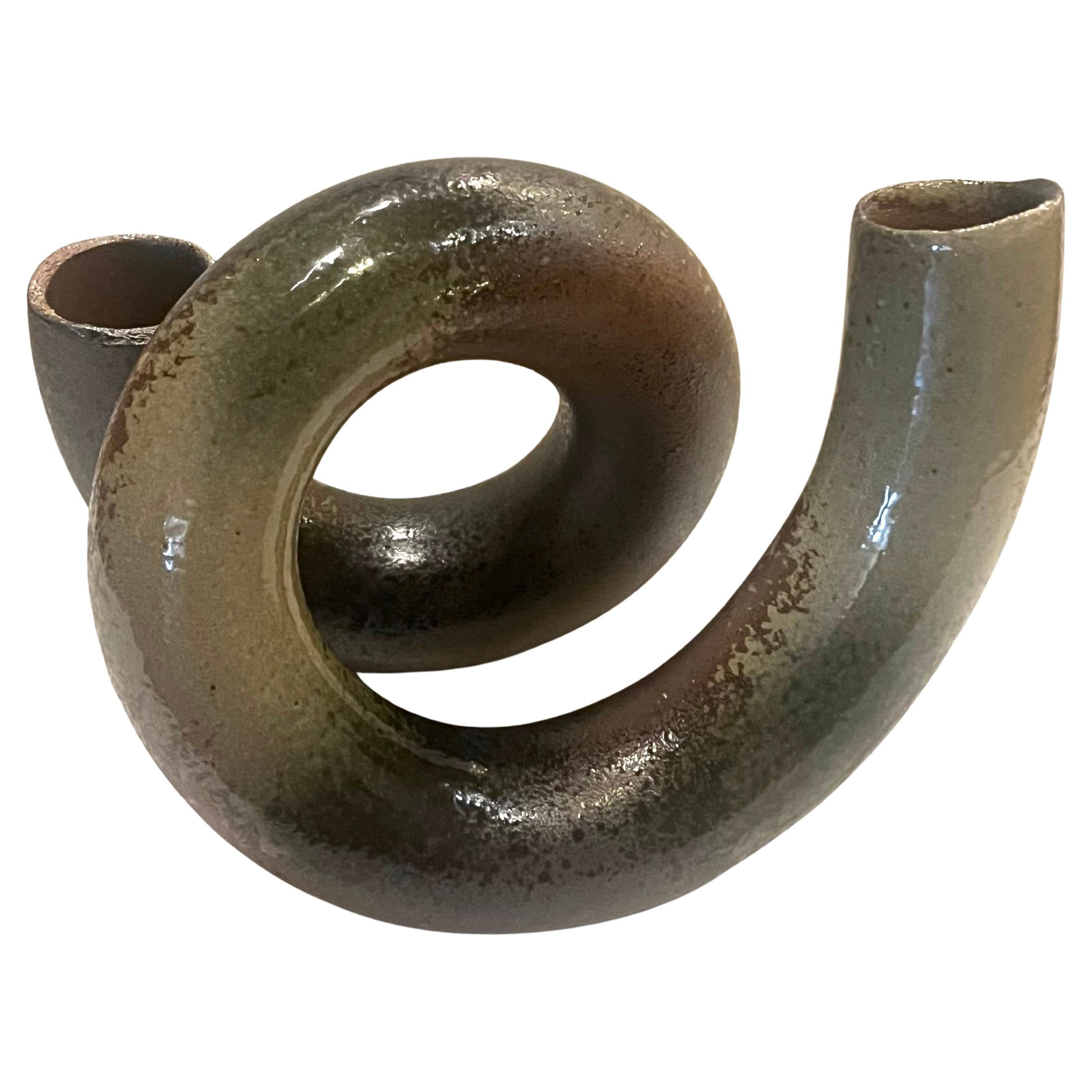 20th Century Japanese Ikebana Double Head Ceramic Spring Sculptural Vase For Sale