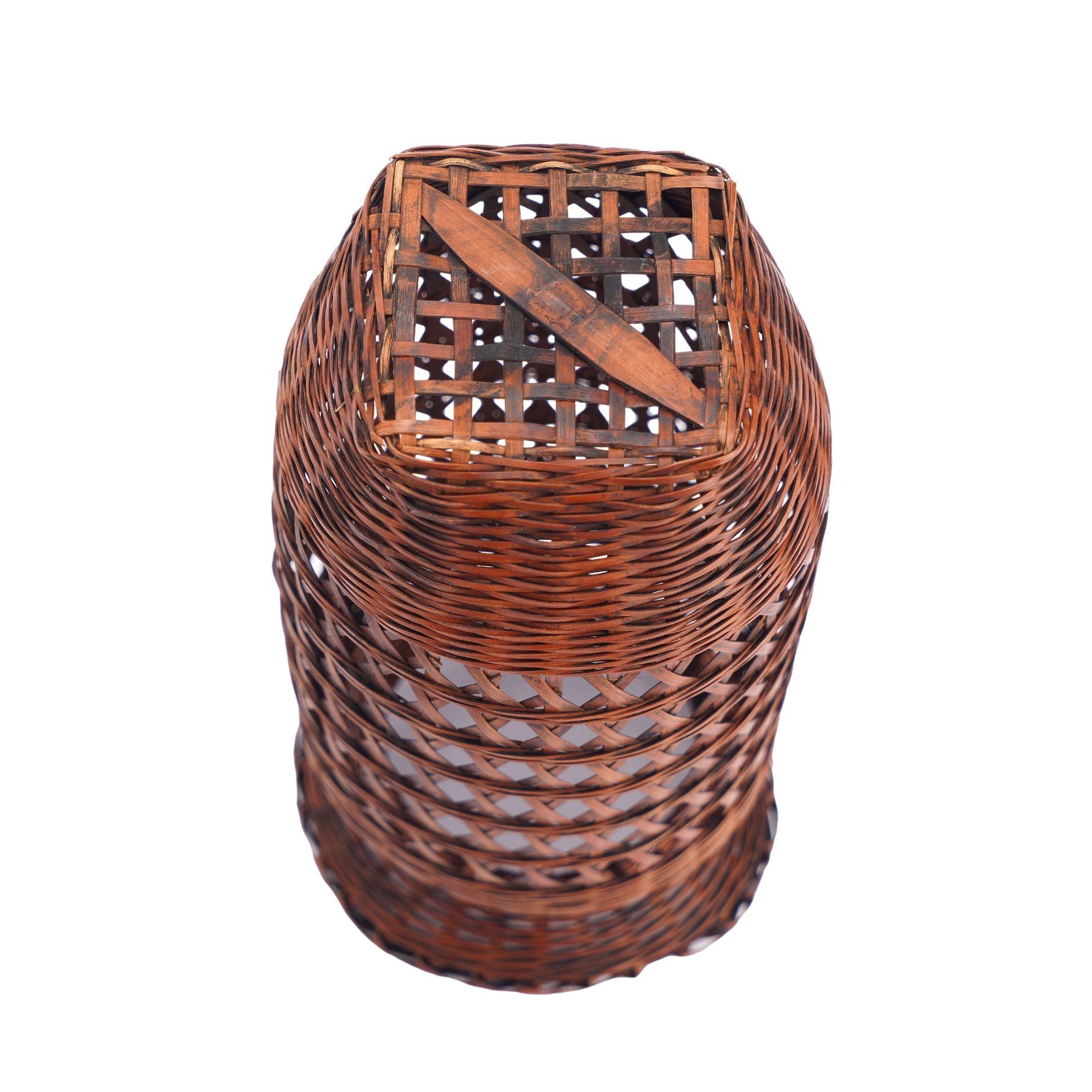 Japanese Ikebana Hanaire form split bamboo basket, 1900-1930 For Sale 2