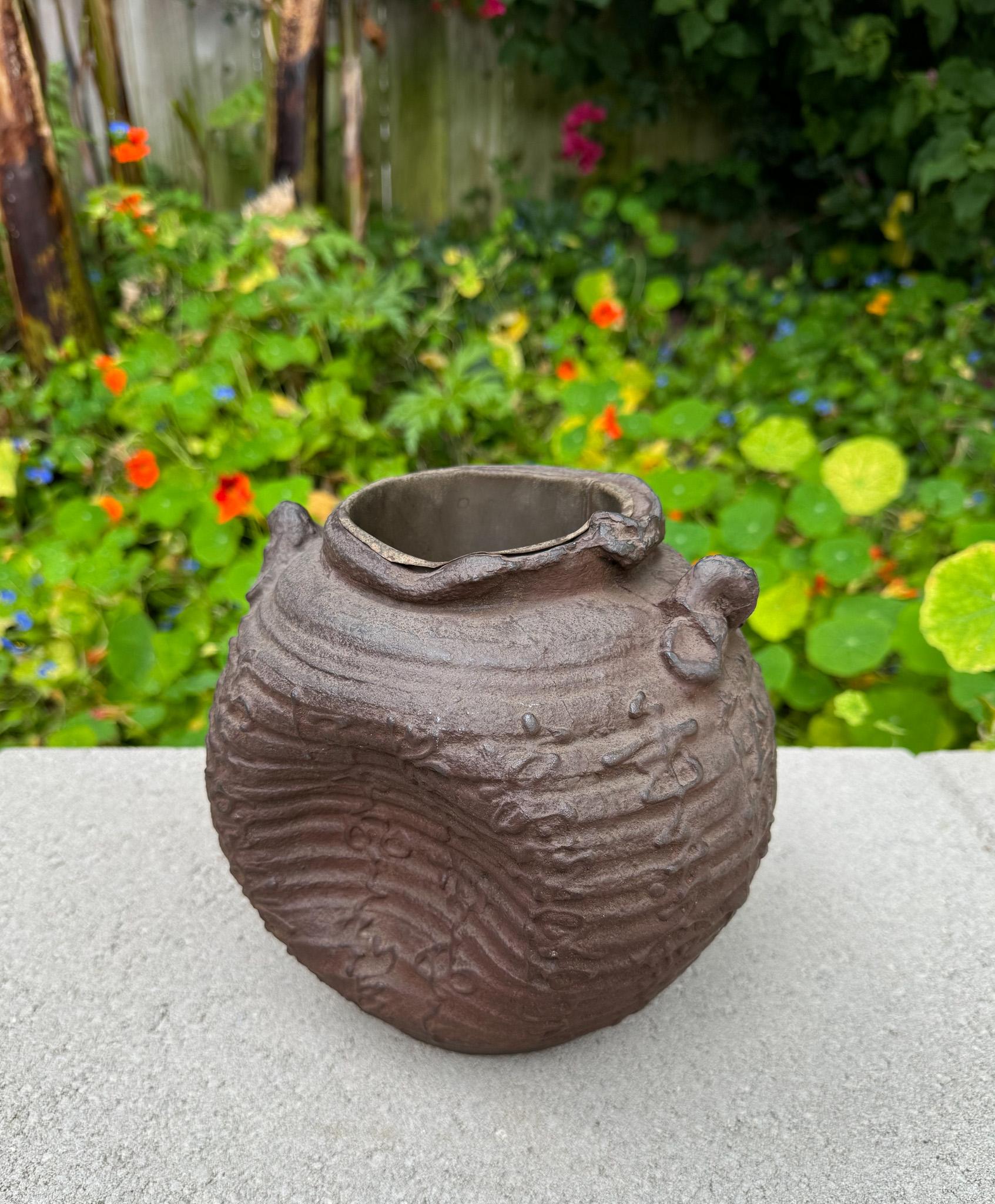 Vaso giapponese Ikebana in ferro, Giappone, XX secolo in vendita 13