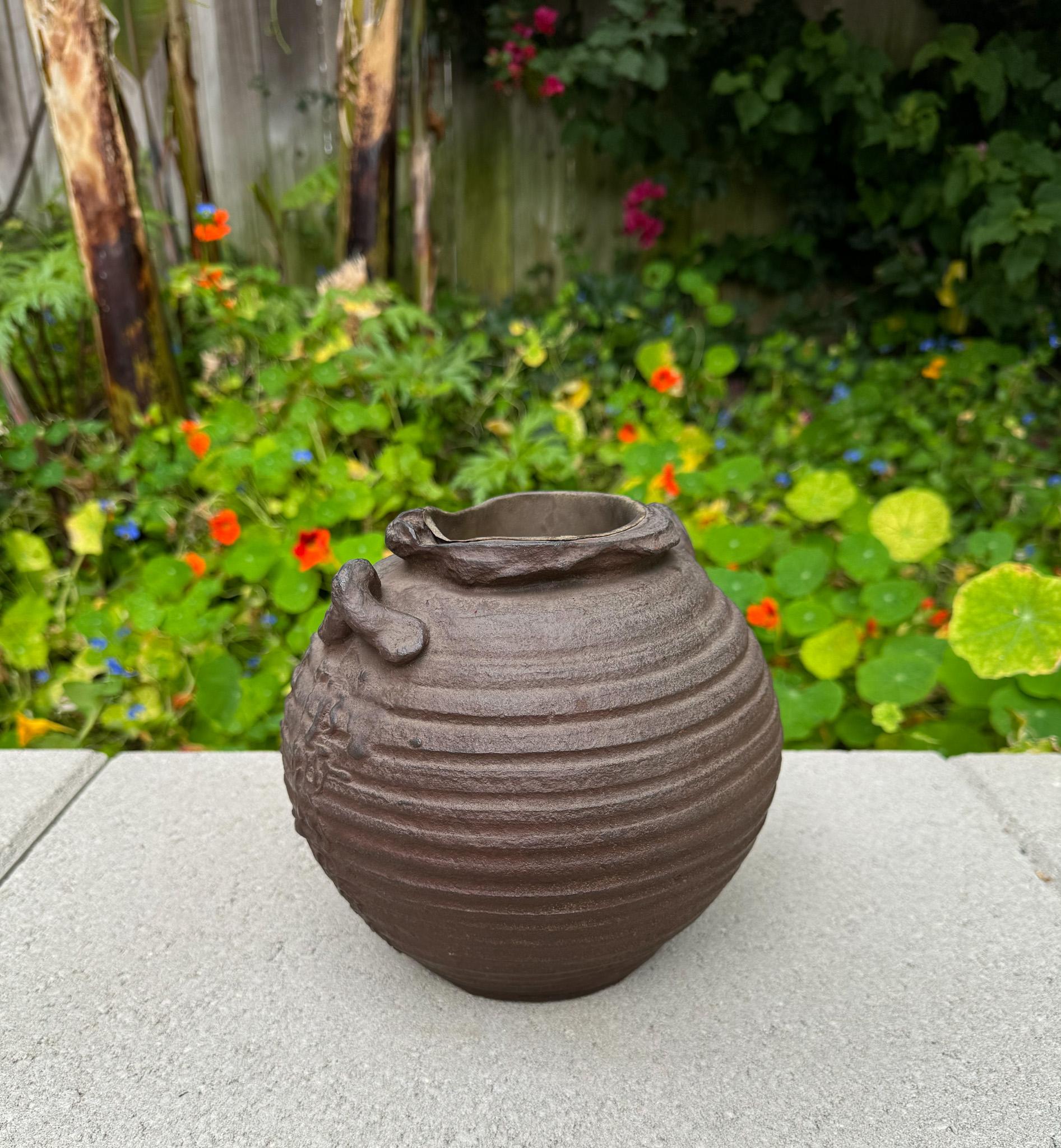 Ferro Vaso giapponese Ikebana in ferro, Giappone, XX secolo in vendita