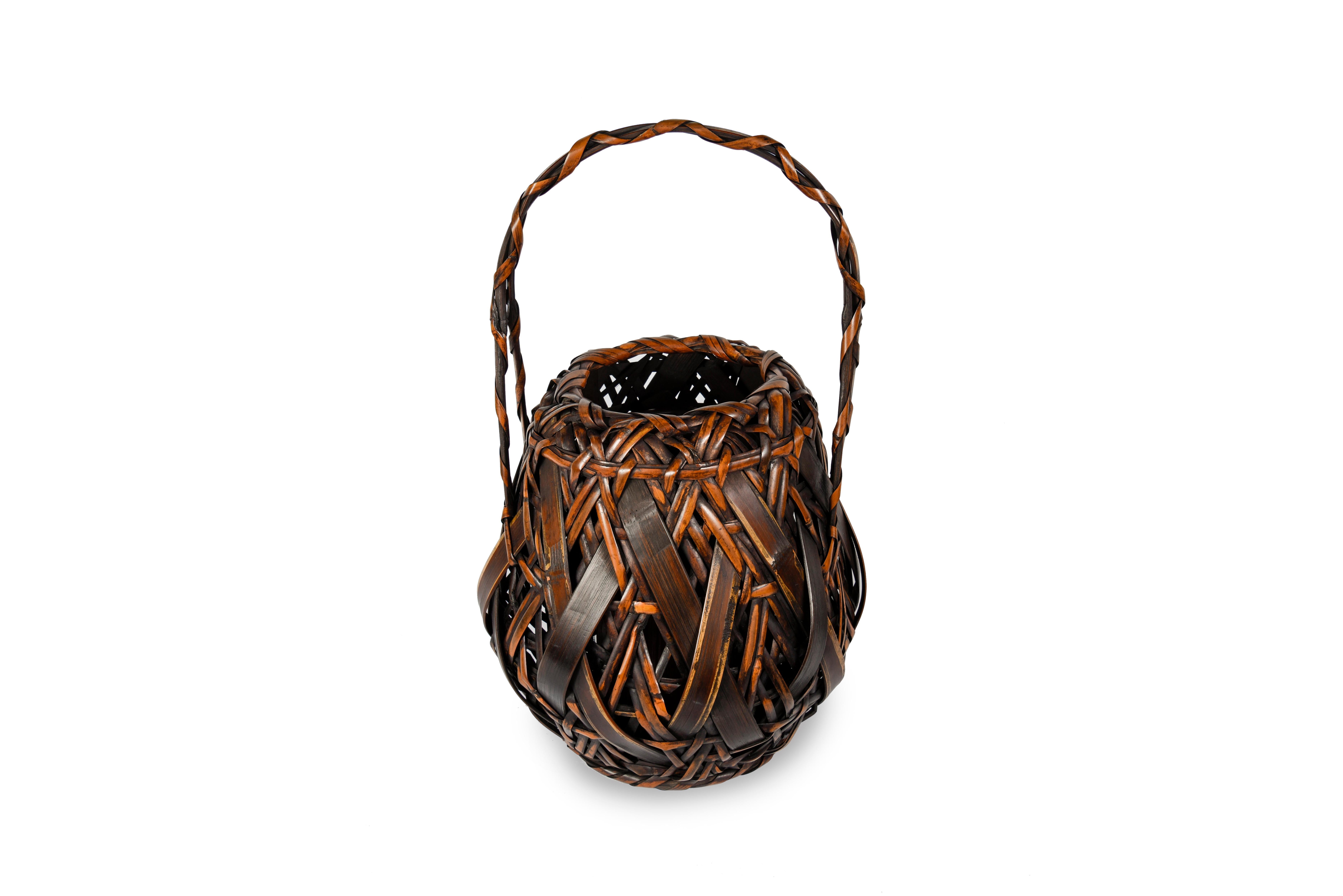 Showa Panier japonais Ikebana ou hanakago en osier et bambou en vente
