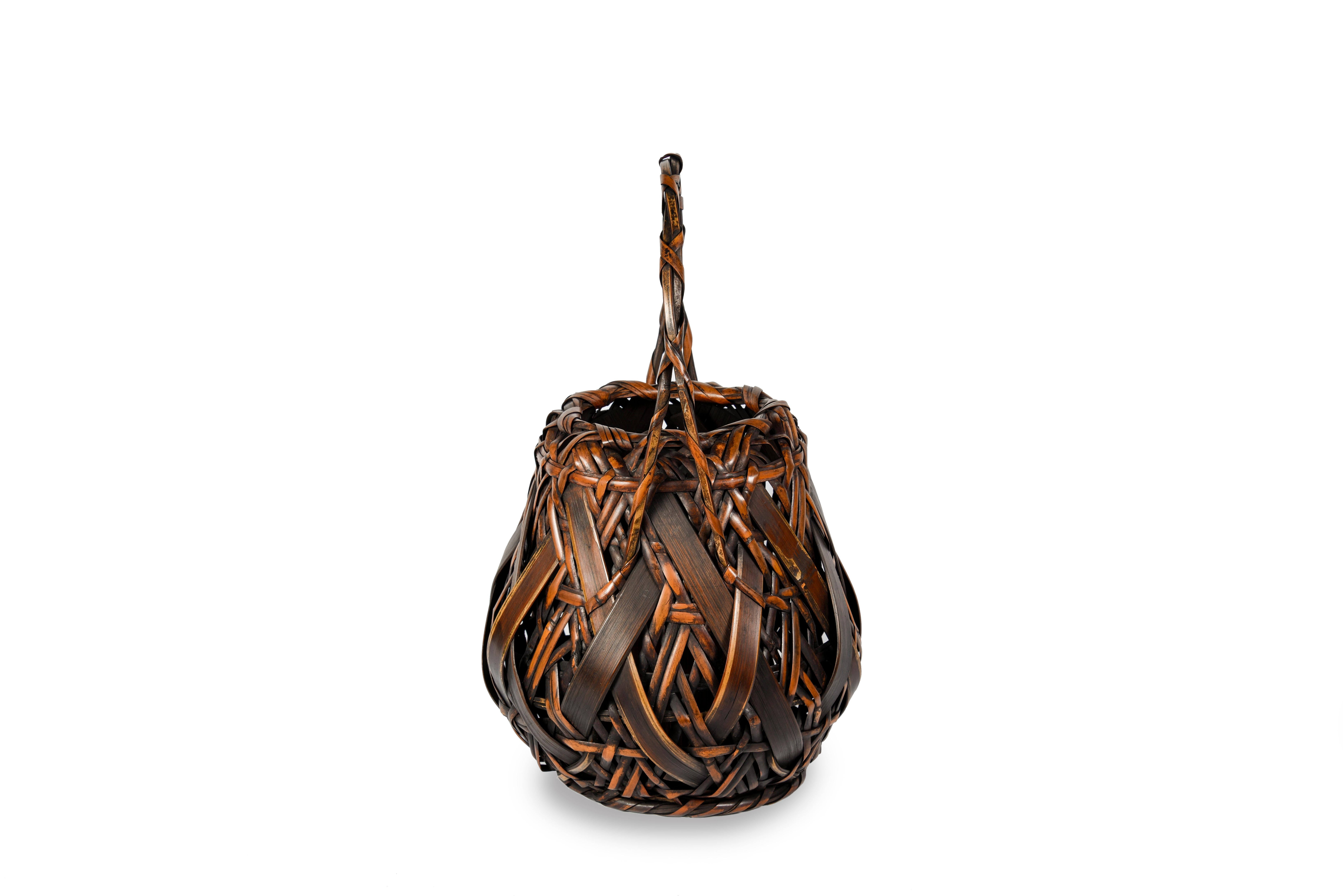 Japonais Panier japonais Ikebana ou hanakago en osier et bambou en vente