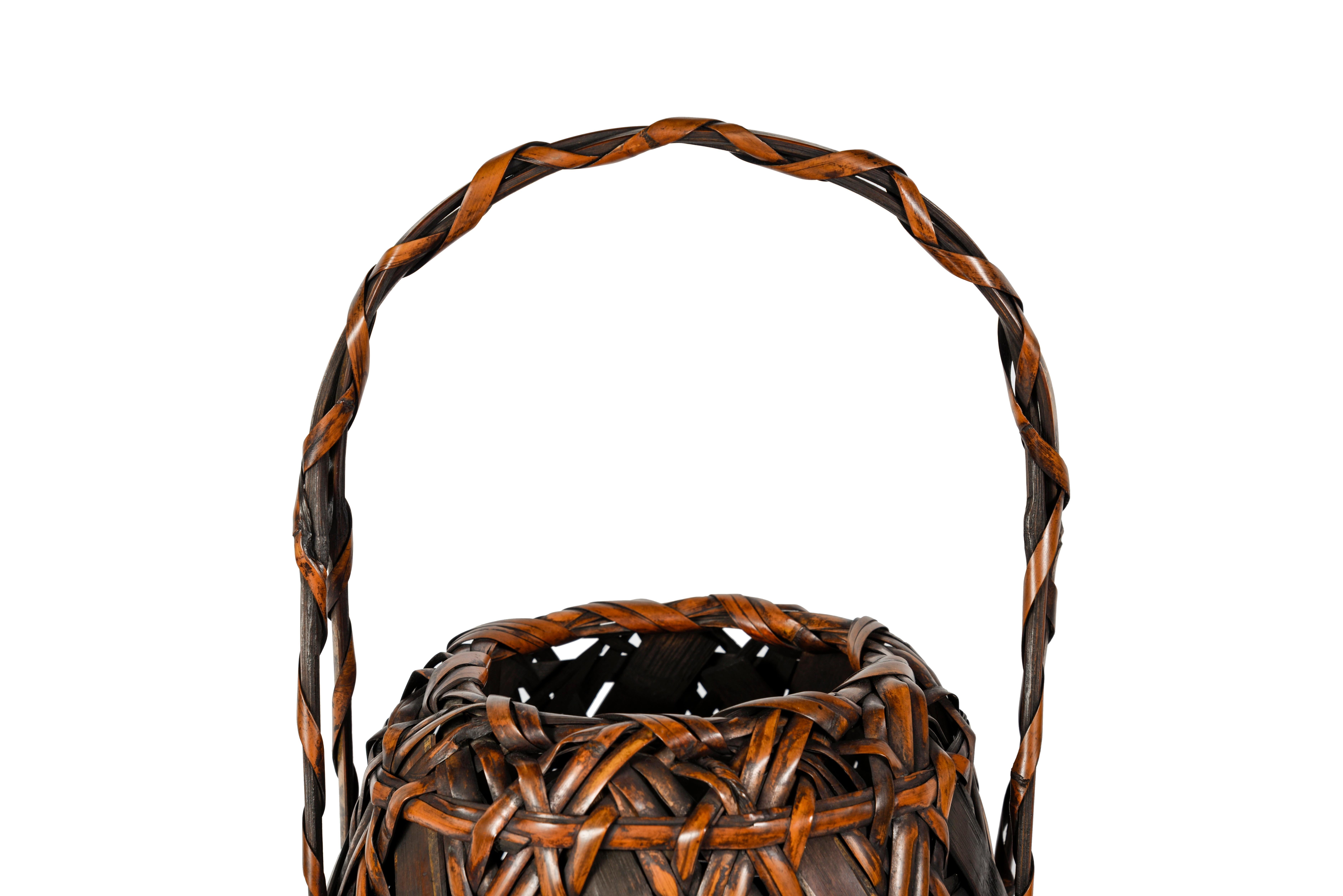 Panier japonais Ikebana ou hanakago en osier et bambou Bon état - En vente à PARIS, FR
