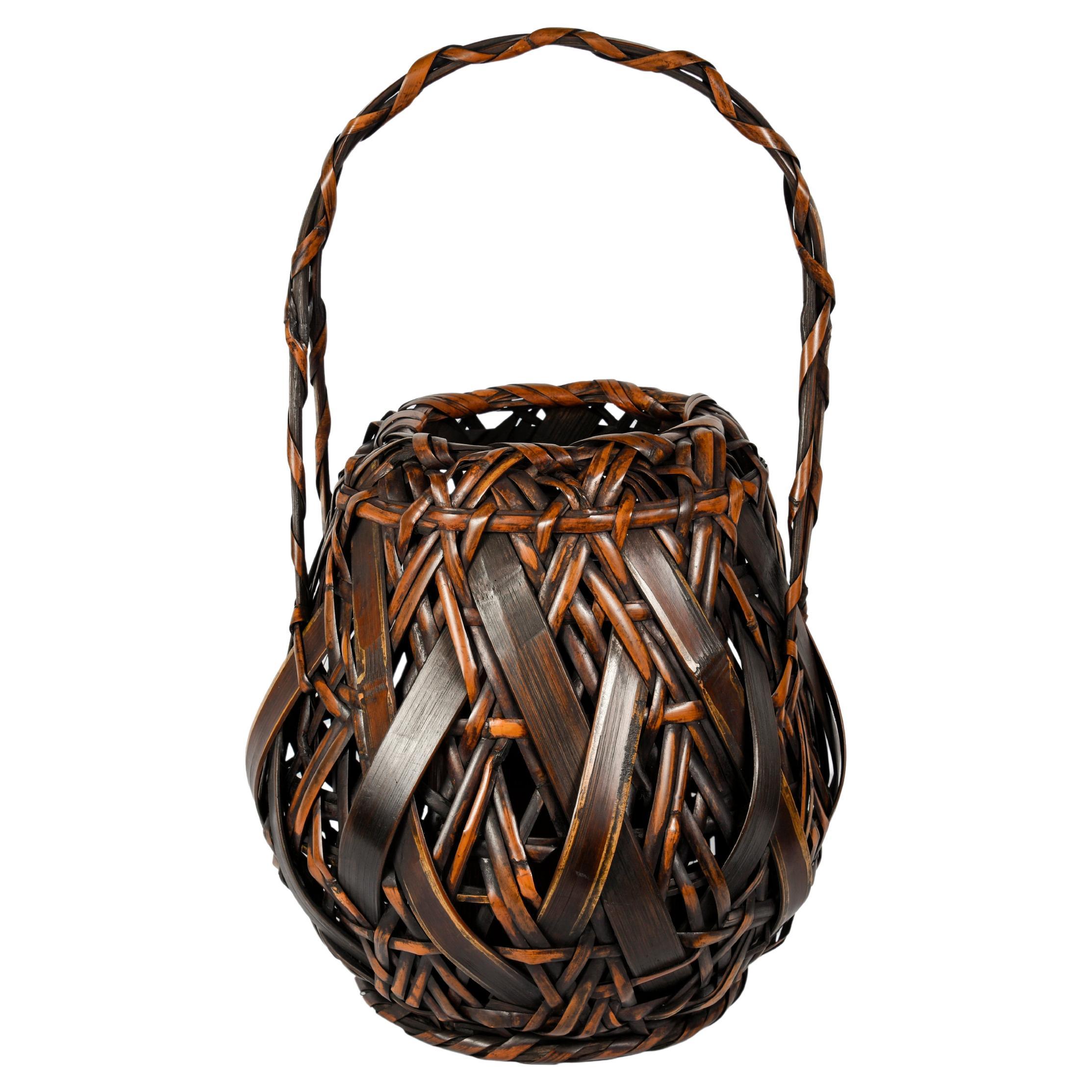 Panier japonais Ikebana ou hanakago en osier et bambou