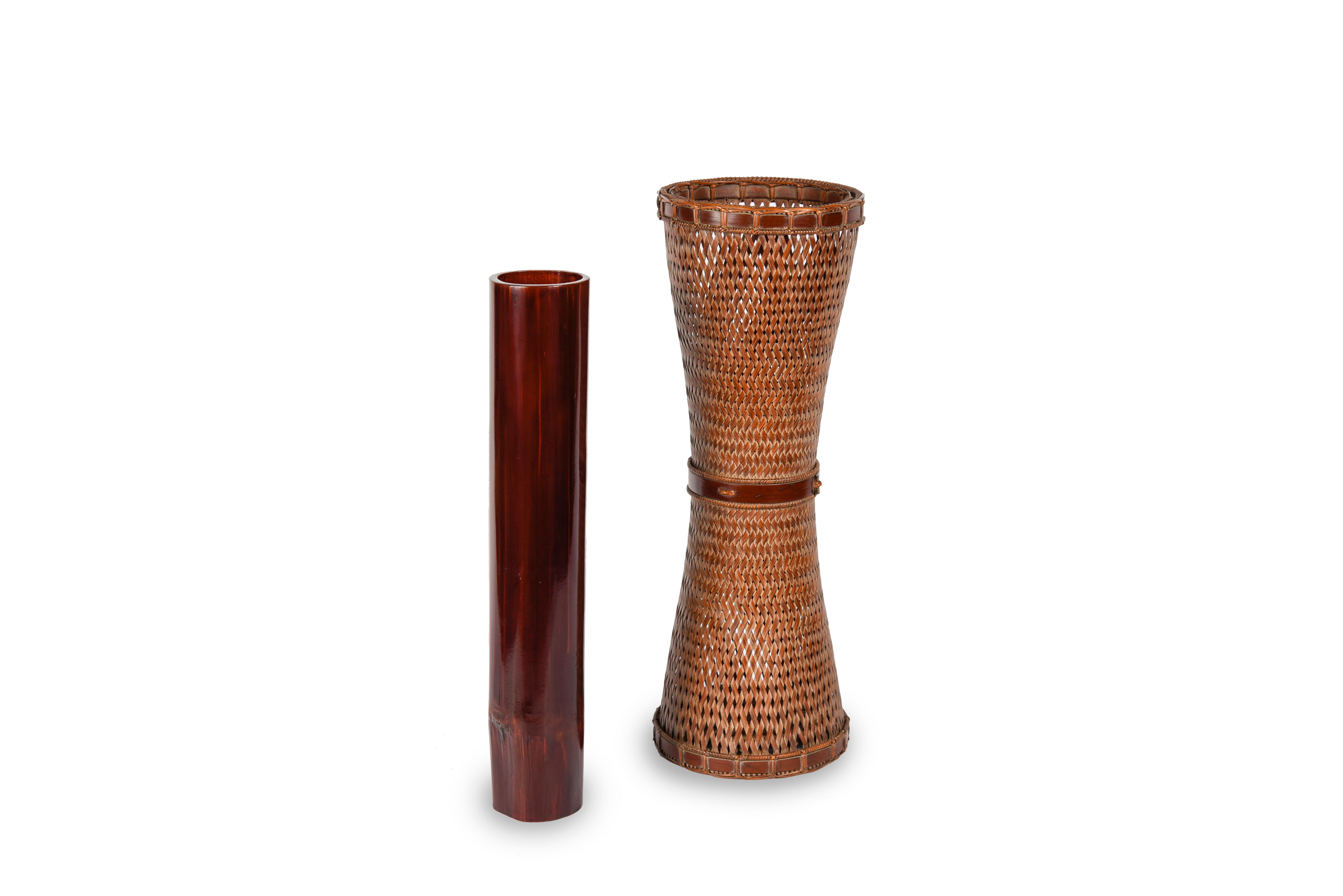 Bamboo Japanese Ikebana or hanakago wicker basket of elongated and conic shape For Sale