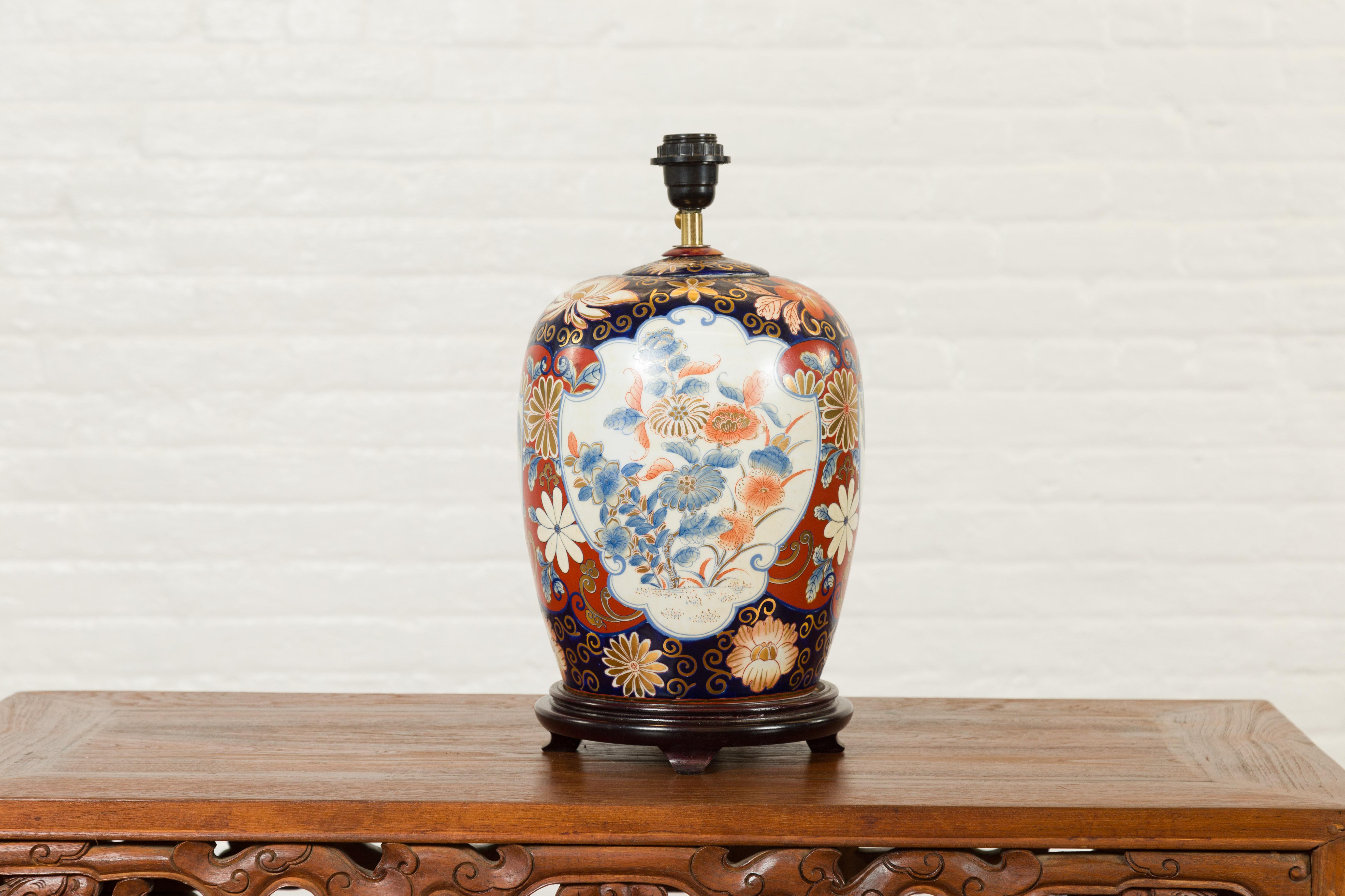 Japanese Imari 20th Century Ceramic Table Lamp with Blue, Red and Gilt Decor 9