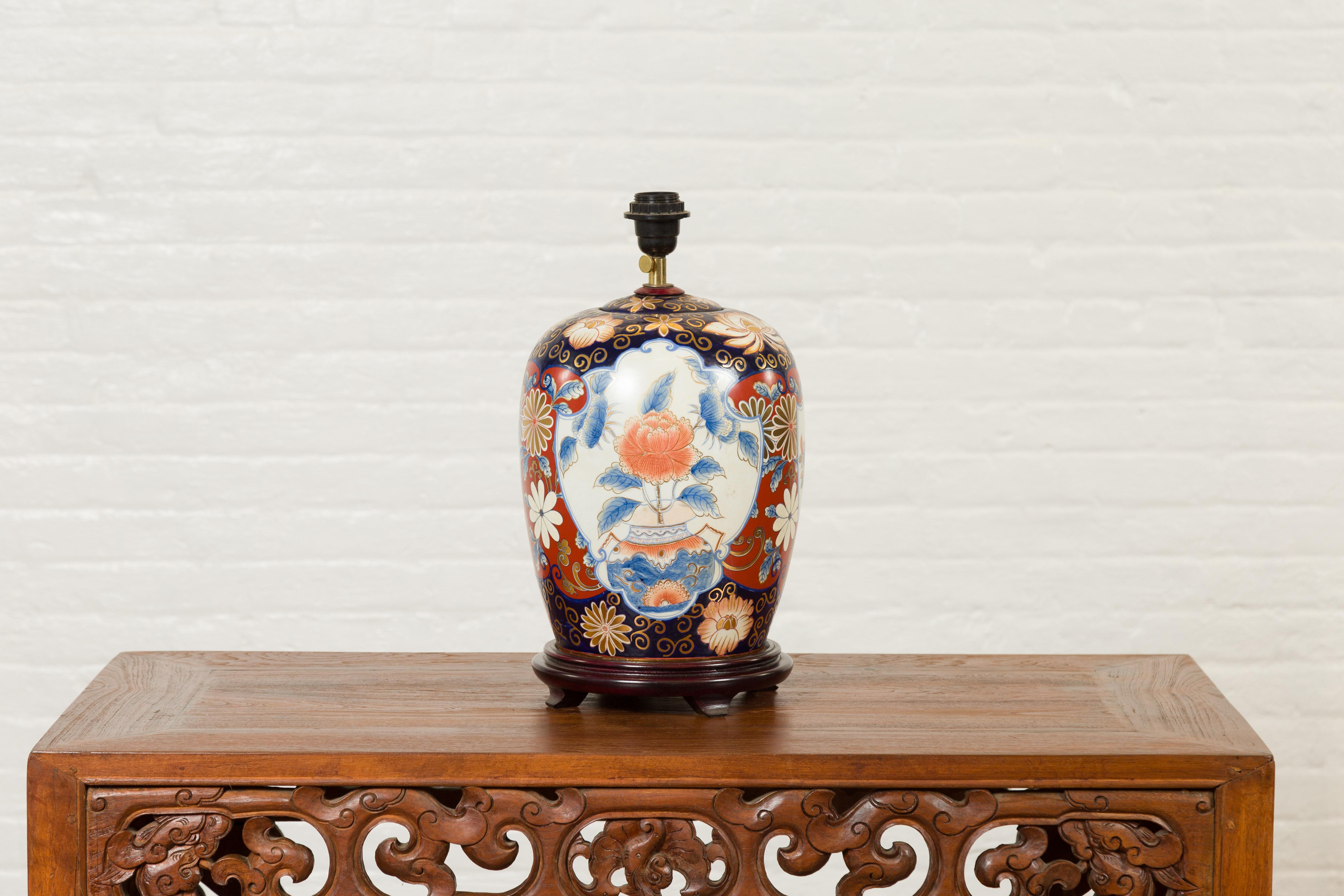 Japanese Imari 20th Century Ceramic Table Lamp with Blue, Red and Gilt Decor 1