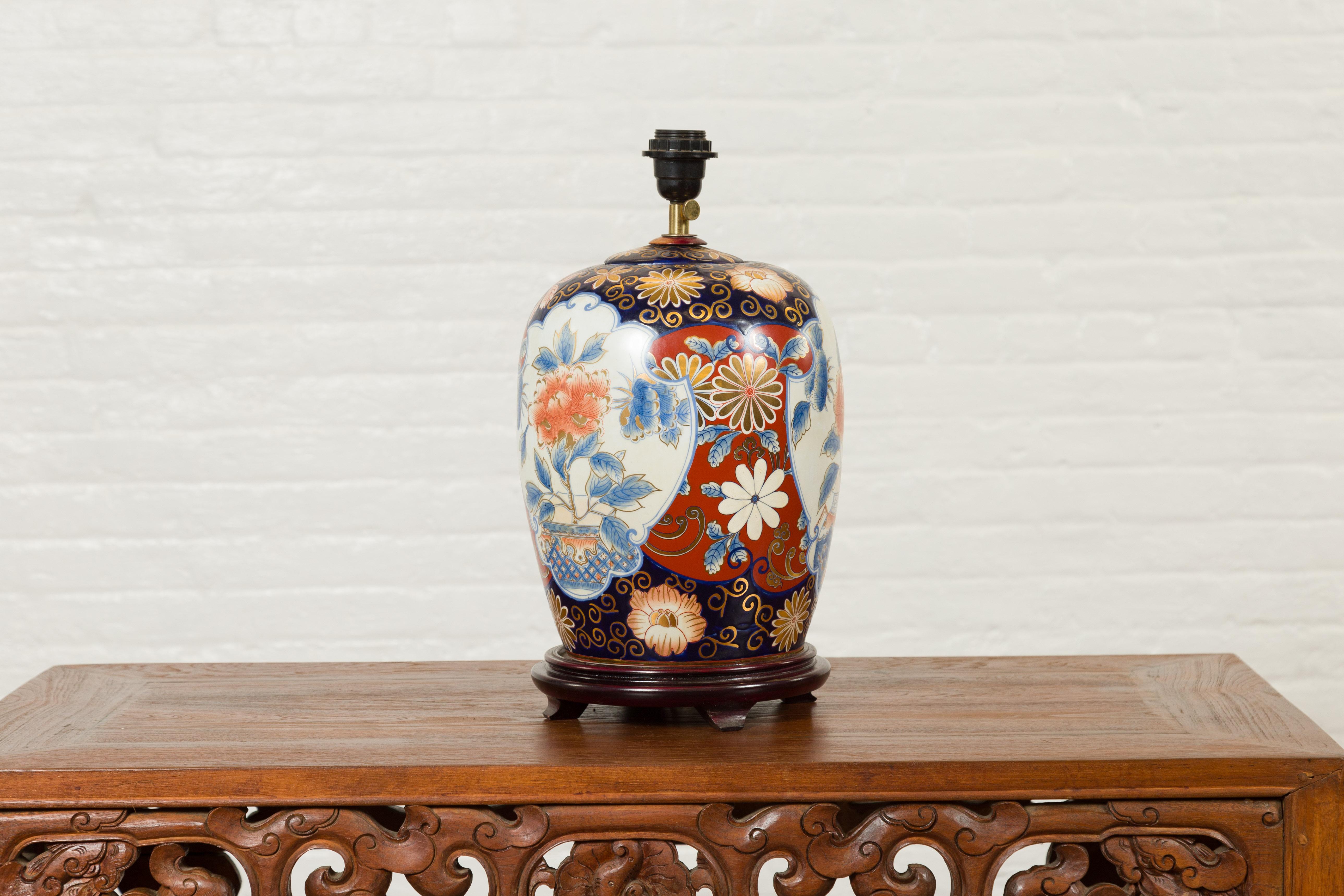 Japanese Imari 20th Century Ceramic Table Lamp with Blue, Red and Gilt Decor 5