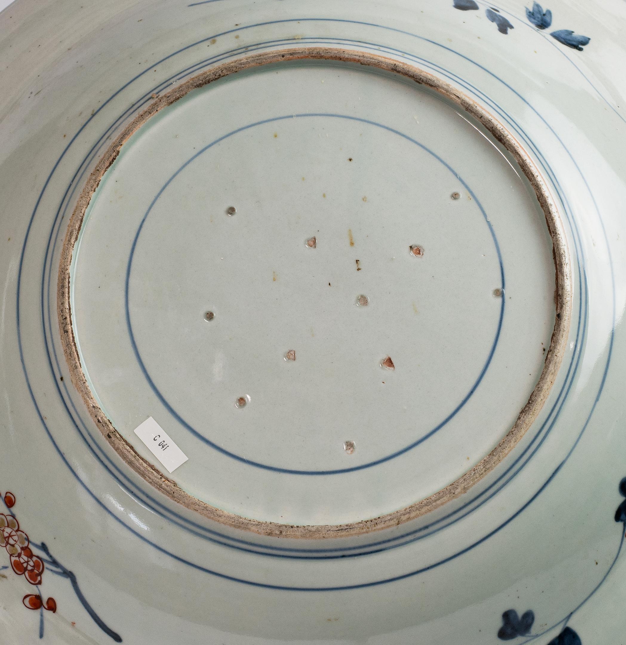Japanischer Imari-Plattenteller von großer Größe, Arita, um 1700, Genroku-Periode. im Zustand „Hervorragend“ im Angebot in Gargrave, North Yorkshire