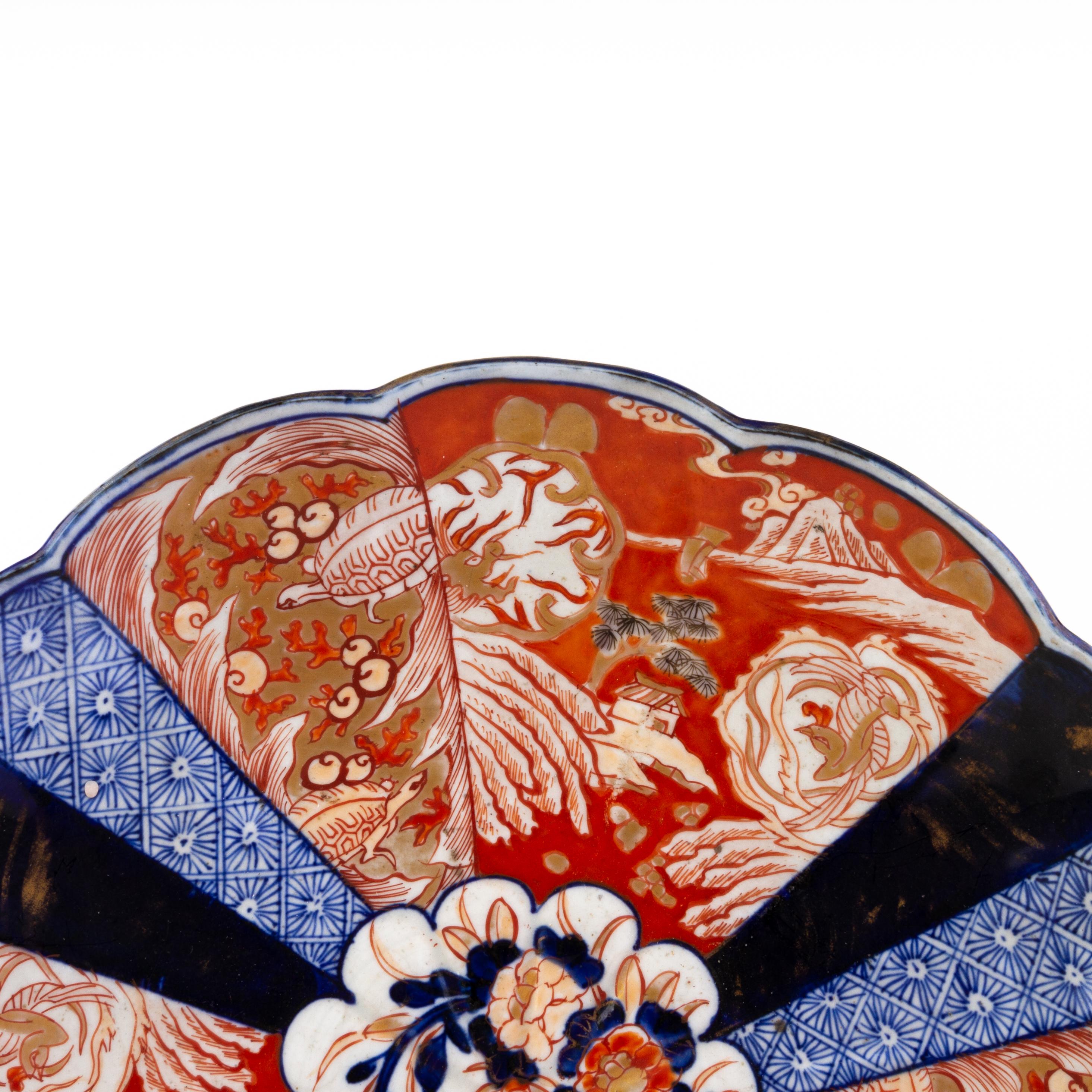 Japanese Imari Fine Hand-Painted Porcelain Plate Meiji 19th Century In Good Condition In Nottingham, GB