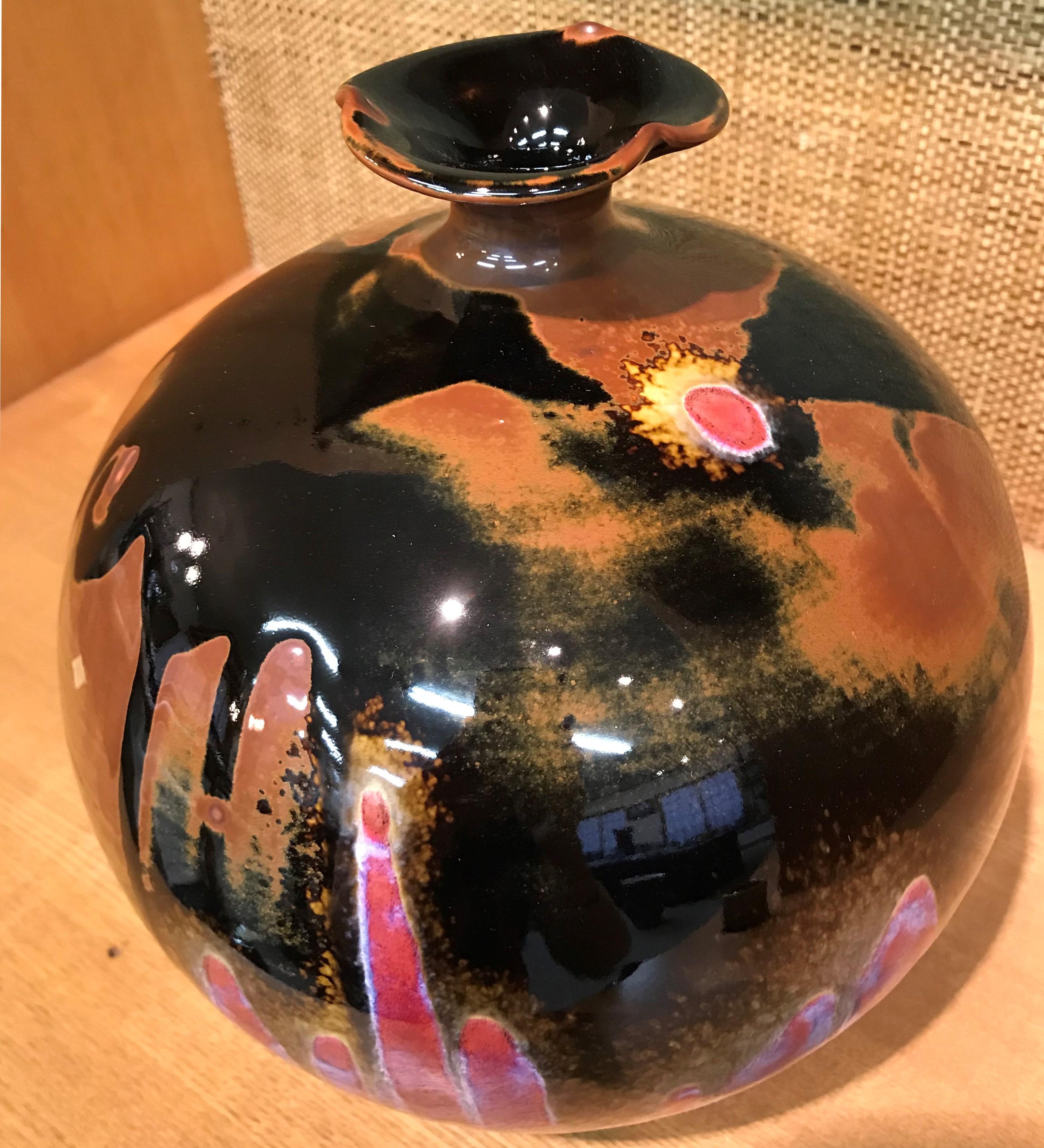 Japanese Imari Hand-Glazed Black Blue Red Porcelain Vase by Contemporary Artist 4