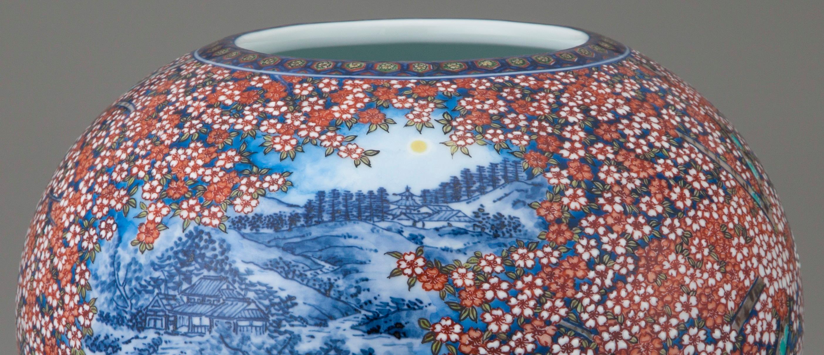 Japanese Imari Hand Painted Decorative Porcelain Vase by Master Artist, 2018 1