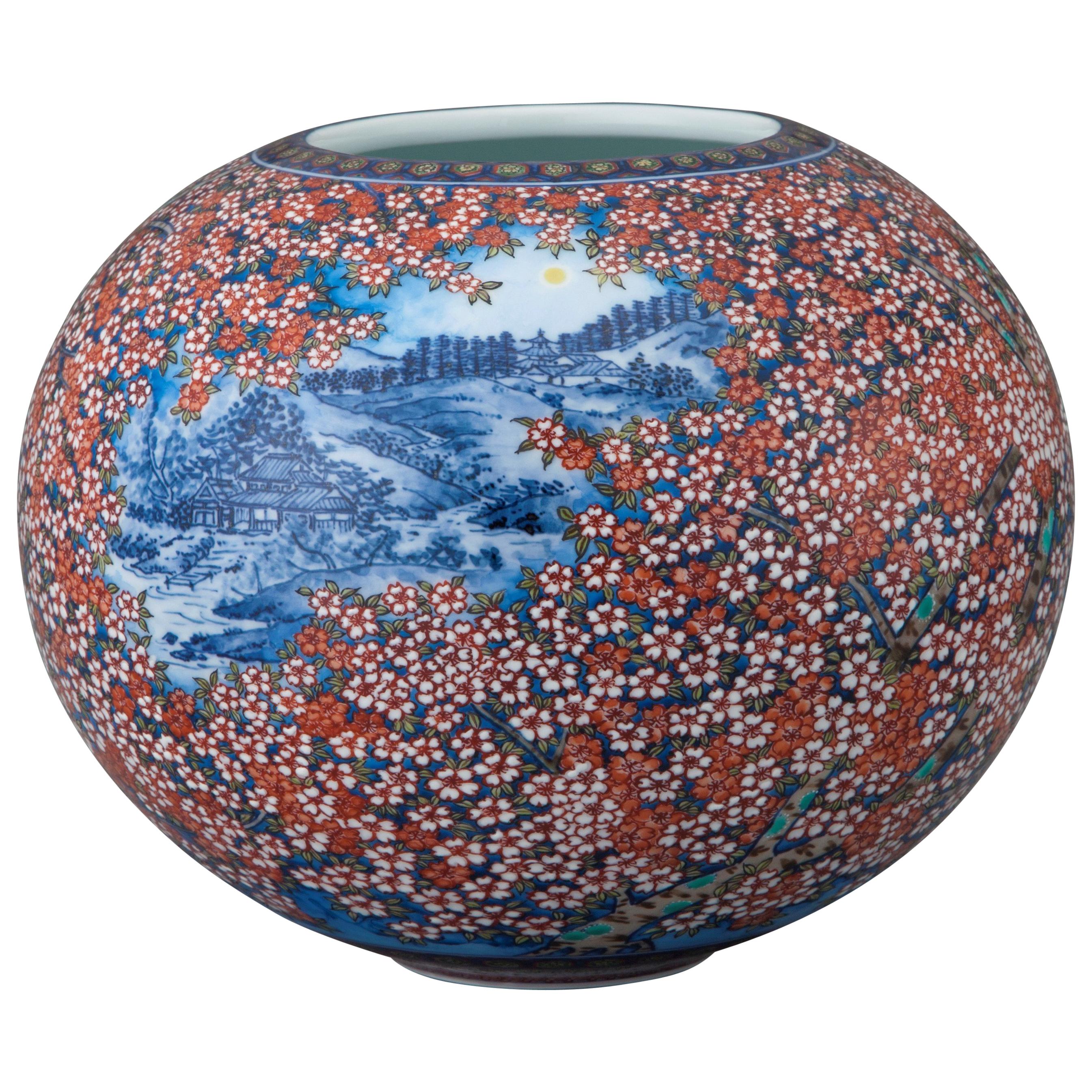 Japanese Imari Hand Painted Decorative Porcelain Vase by Master Artist, 2018