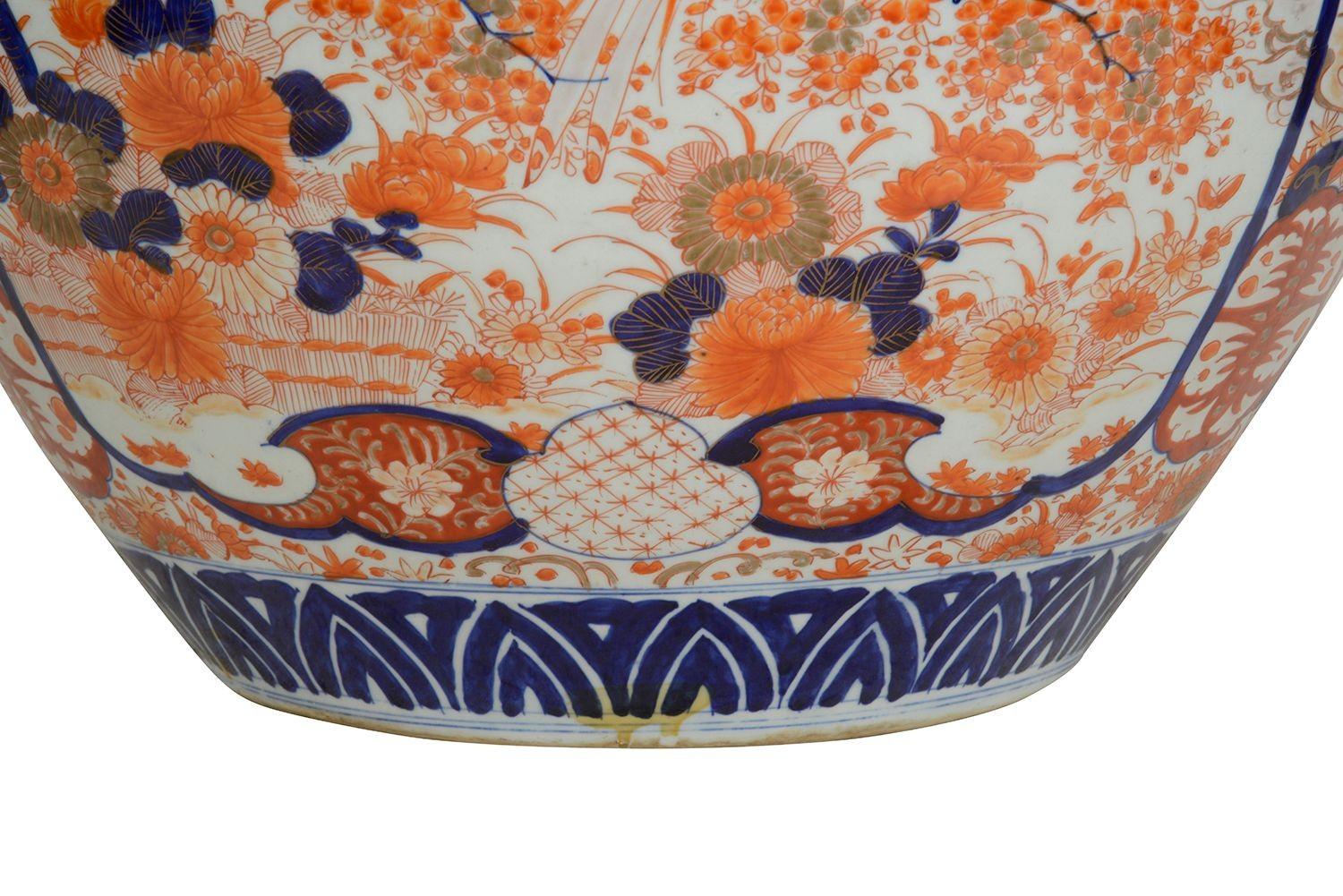 Porcellana Giardiniera Imari giapponese, XIX secolo in vendita