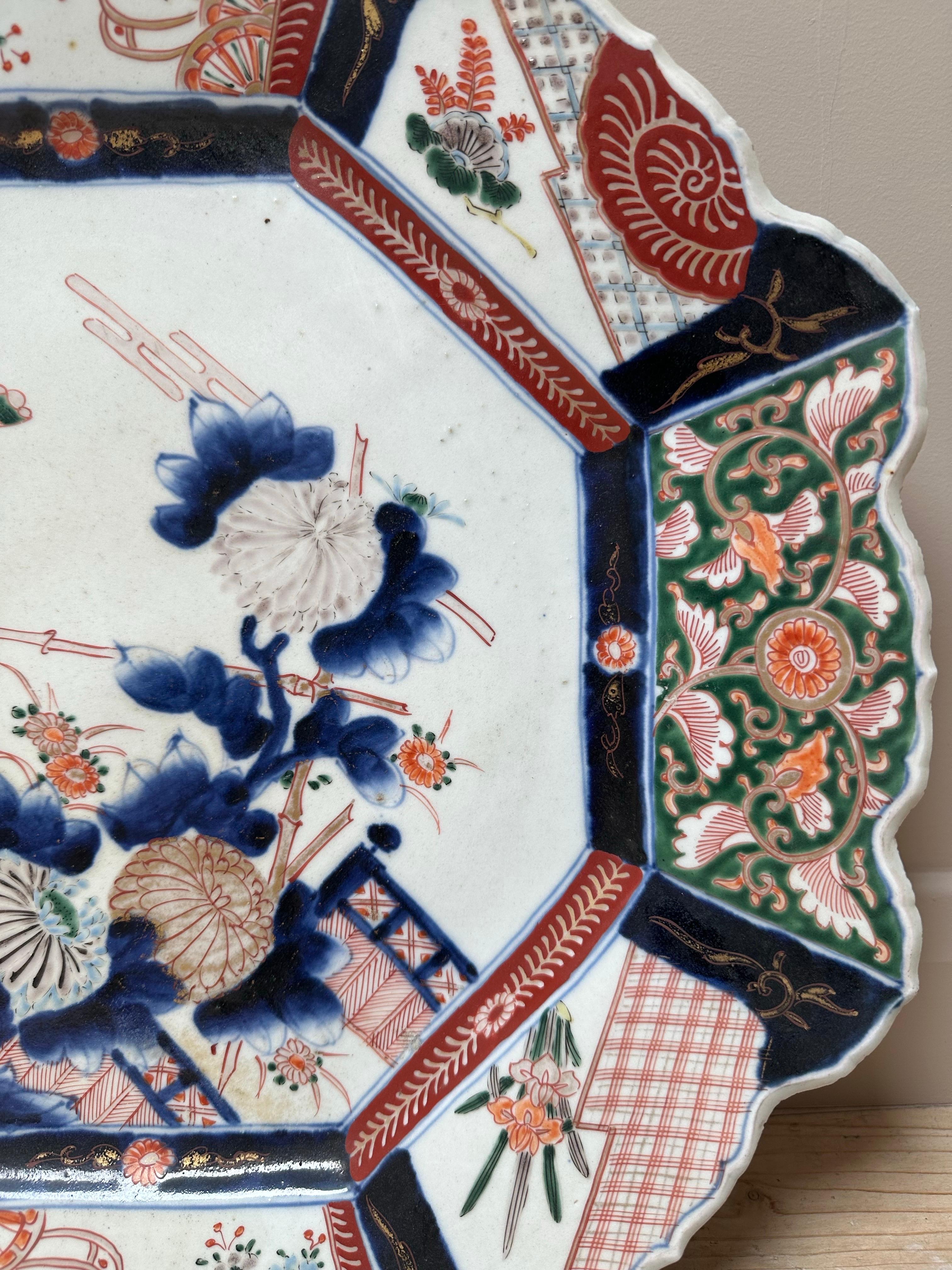 Japanese Imari Octagonal Plate, Hand-Painted Porcelain, Meiji Era For Sale 2