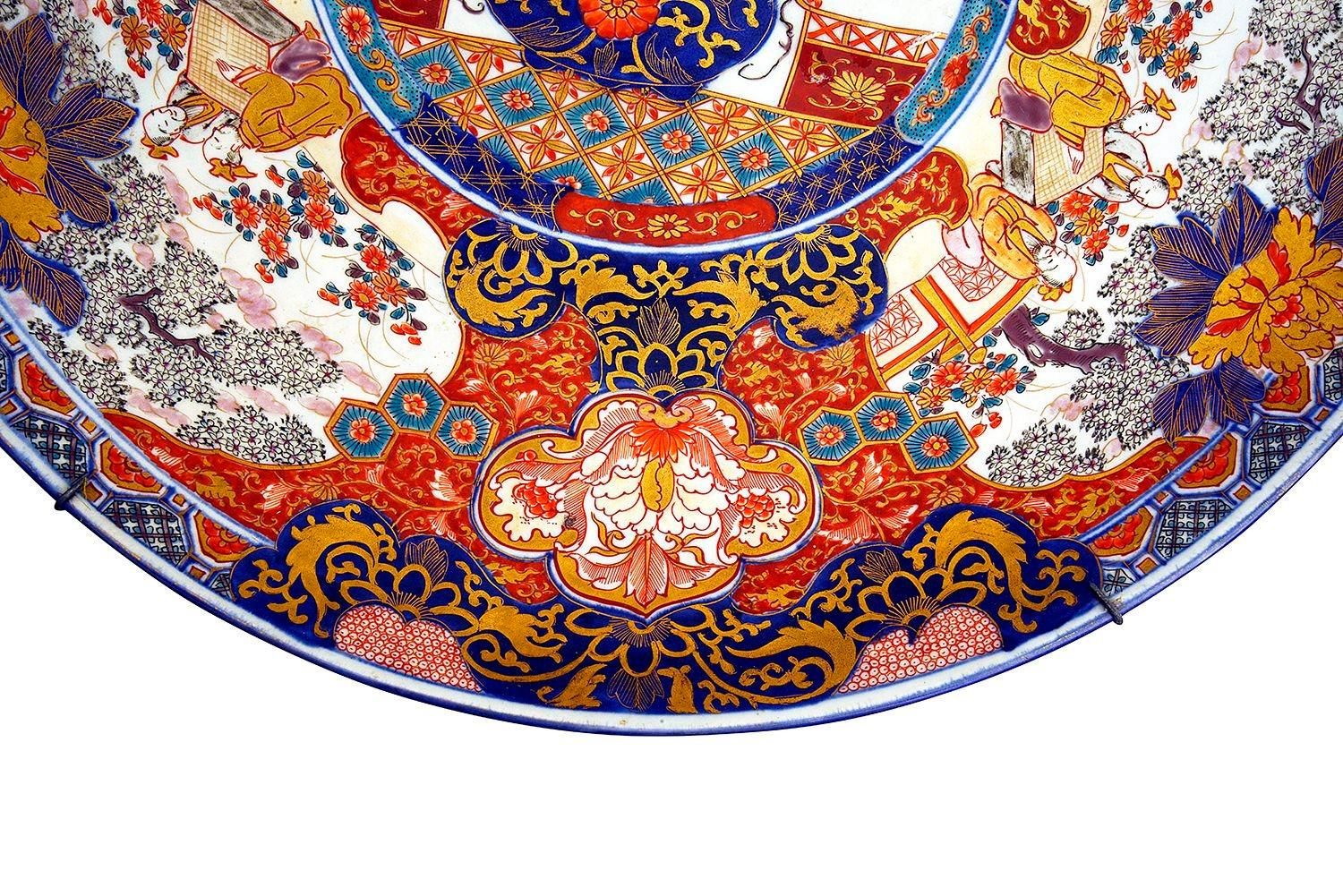 Japanese Imari plate, circa 1890, 55cm dia. In Good Condition For Sale In Brighton, Sussex