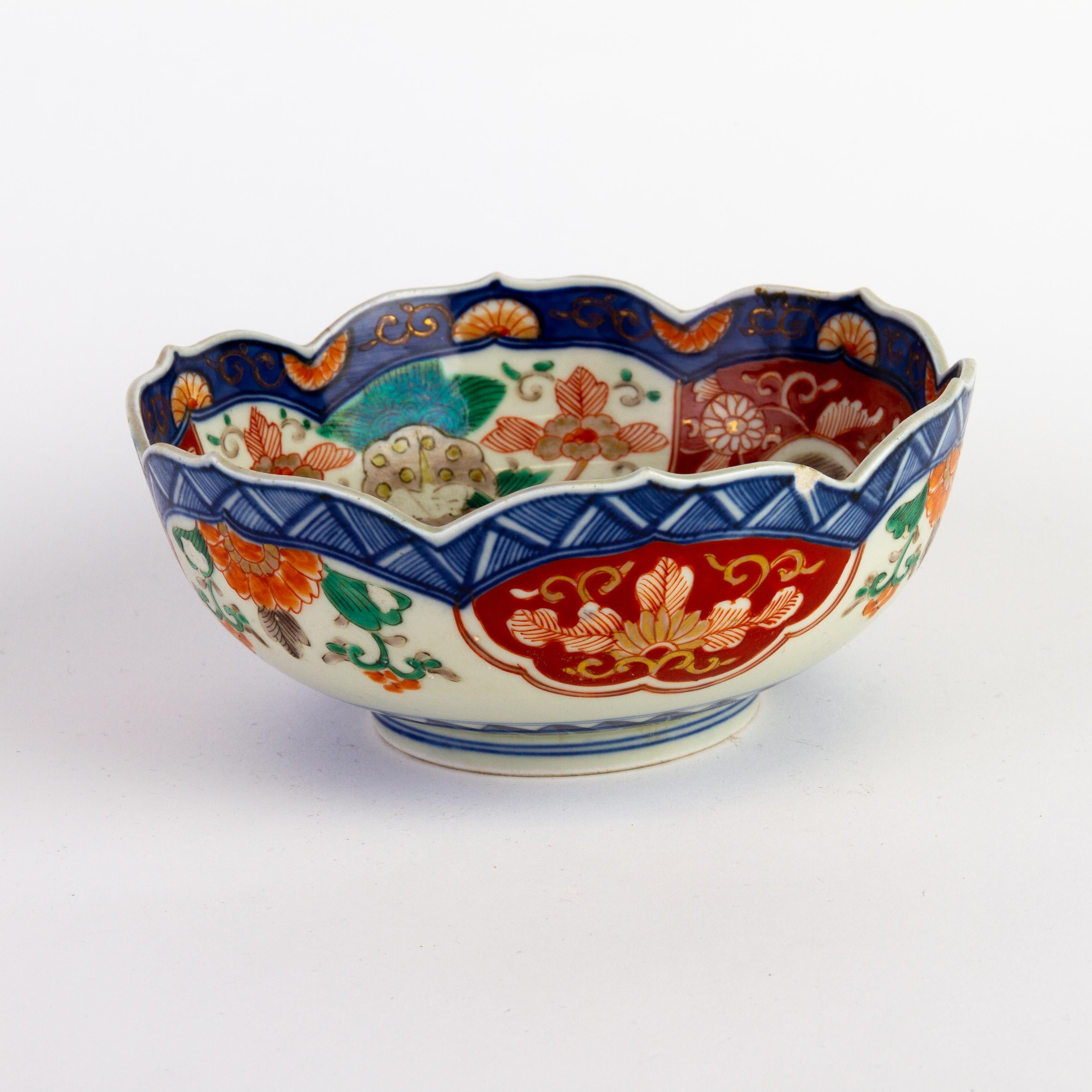 Japanese Imari Porcelain Bowl 19th Century Meiji 1