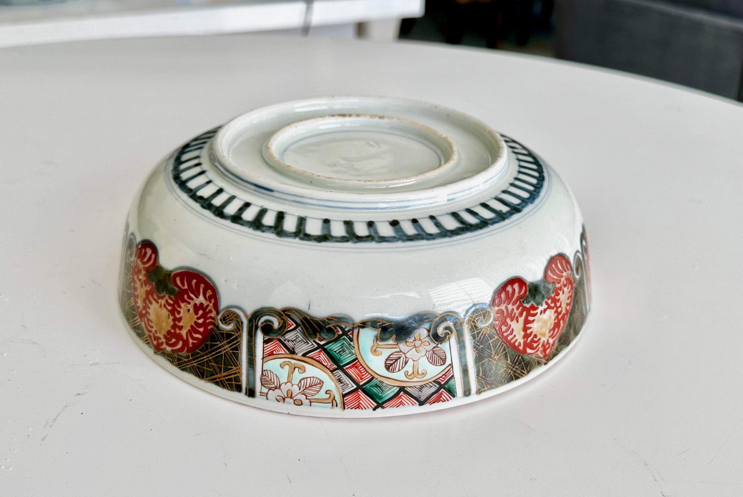 Japanese Imari Porcelain Bowl For Sale 8