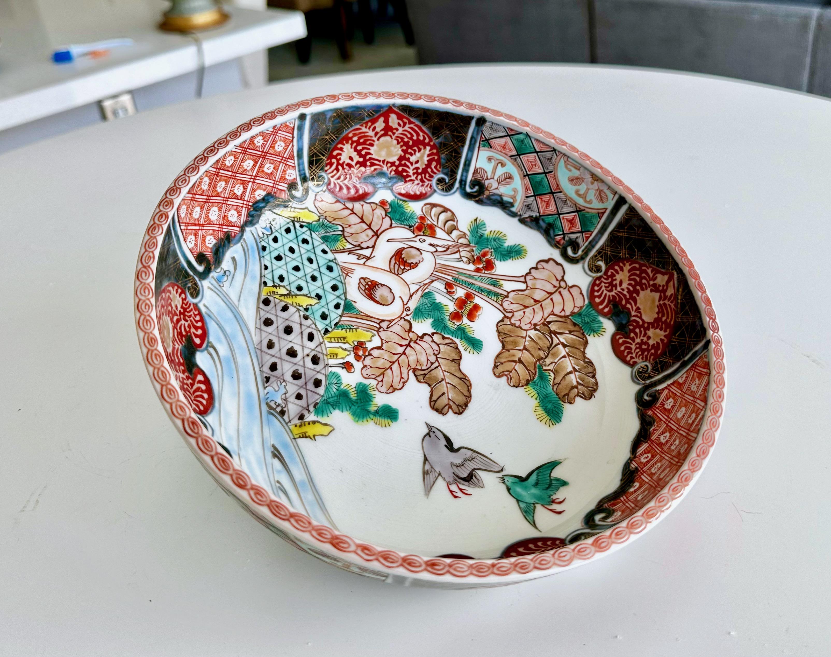 Japanische Imari Porcelain Schale (20. Jahrhundert) im Angebot