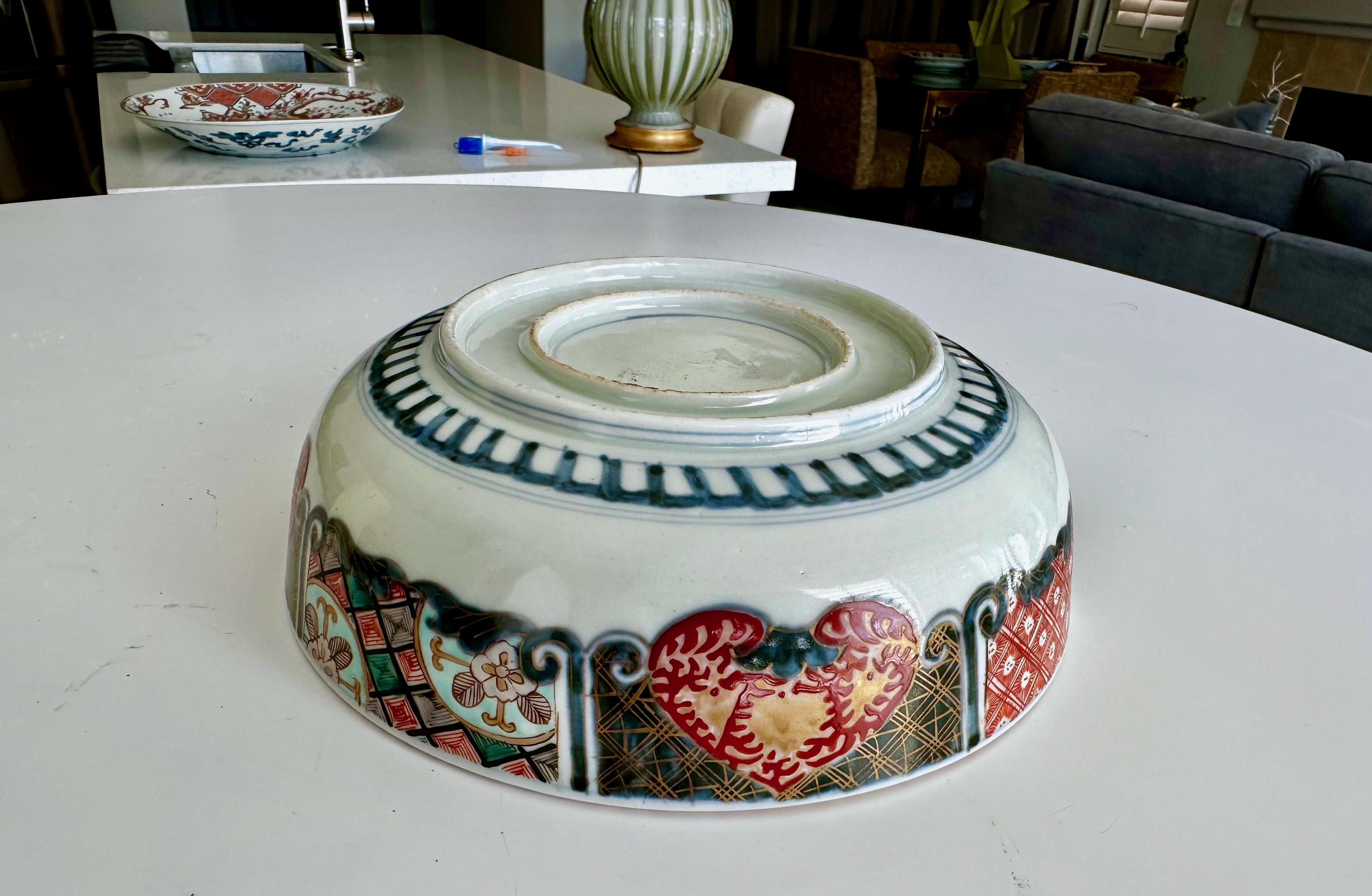 Japanese Imari Porcelain Bowl For Sale 5