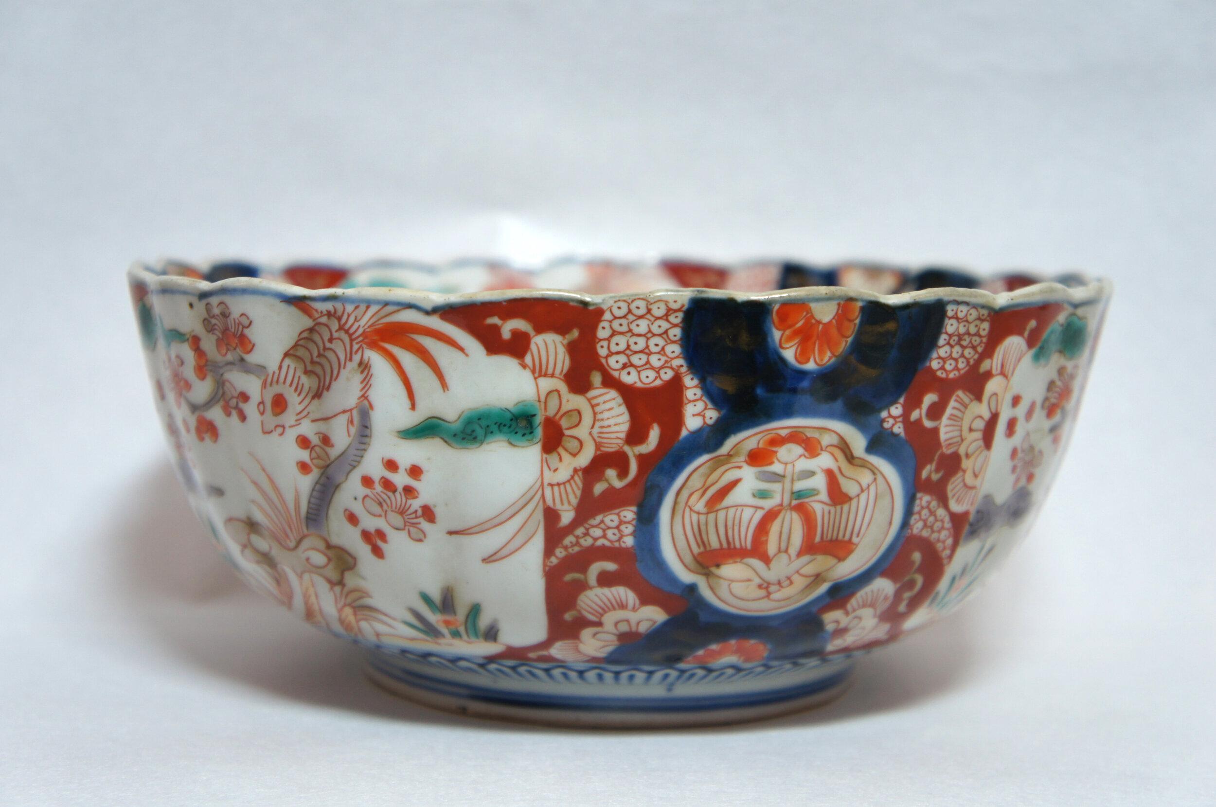 Hand-Painted Japanese Imari Porcelain Bowl Meiji 1900s For Sale