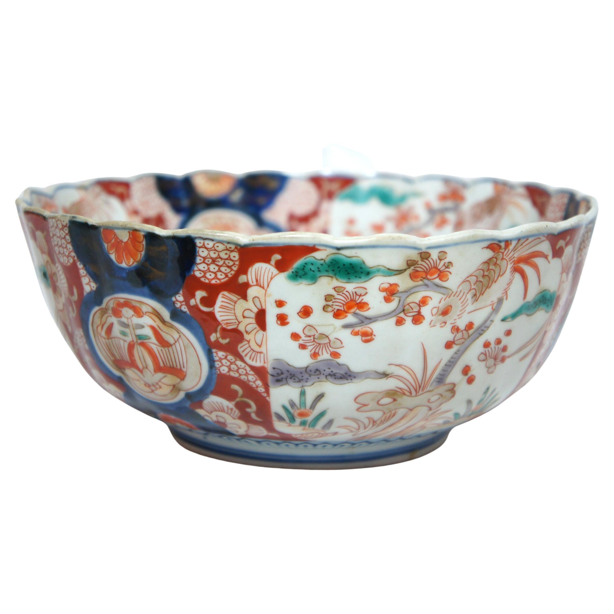 Japanese Imari Porcelain Bowl Meiji 1900s For Sale