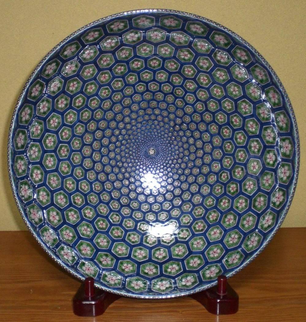 Japanese Imari Porcelain Charger by Master Artist (1931-2009), in Red and Blue 7