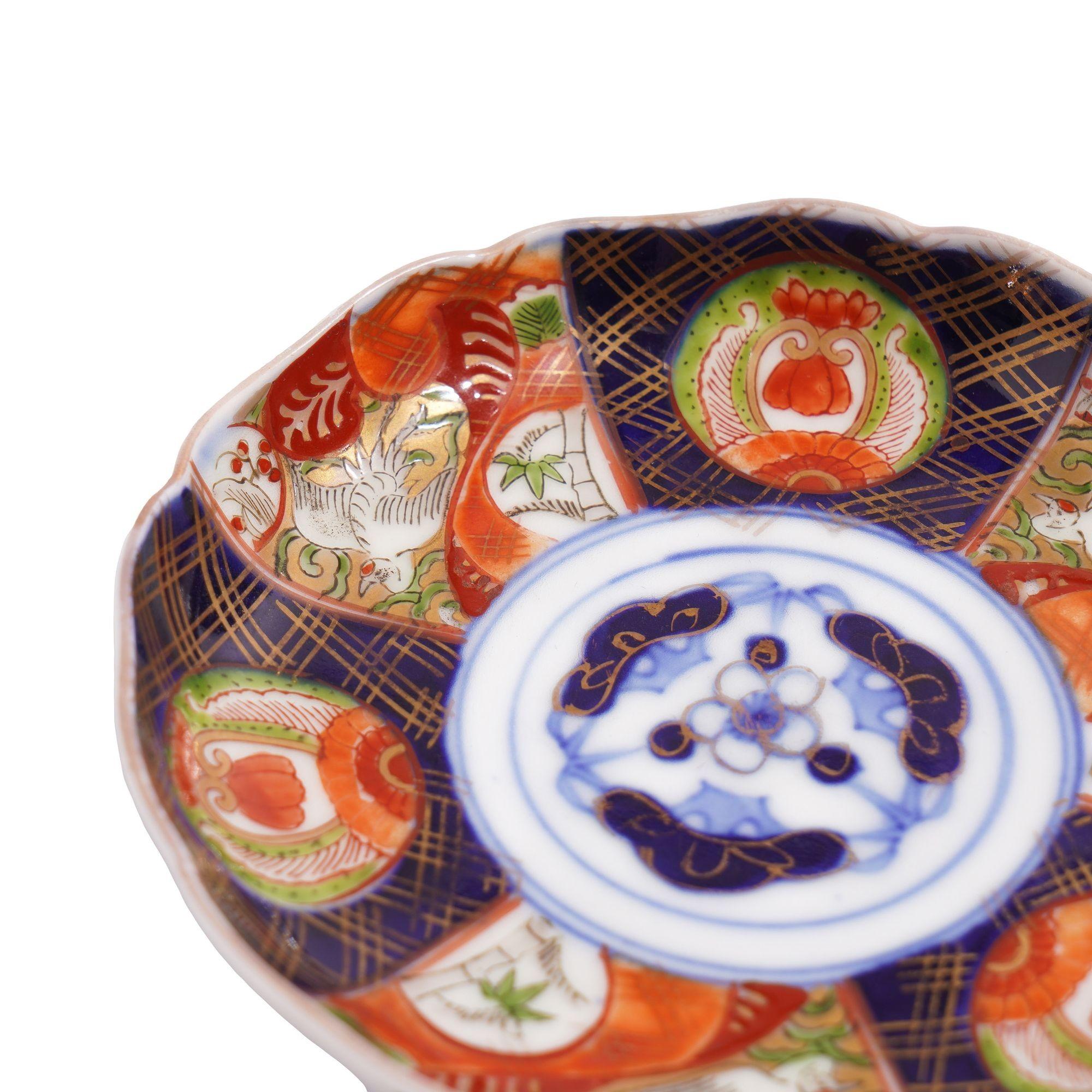 XIX secolo Piattino con piede in porcellana giapponese Imari Porcelain, c.I.C. in vendita