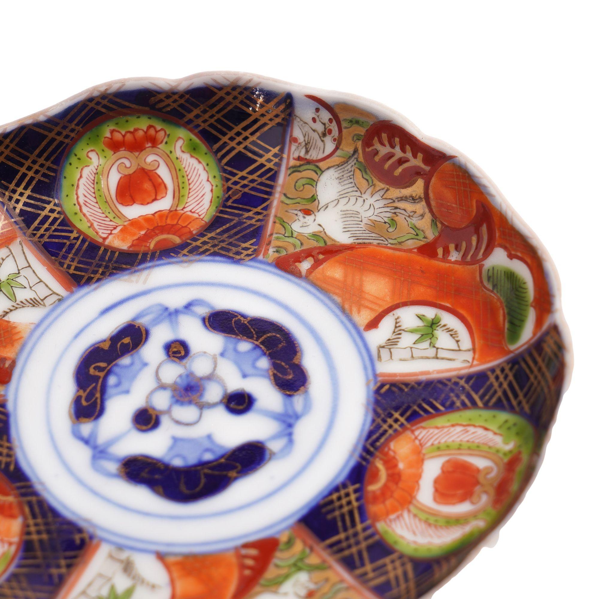 Porcellana Piattino con piede in porcellana giapponese Imari Porcelain, c.I.C. in vendita