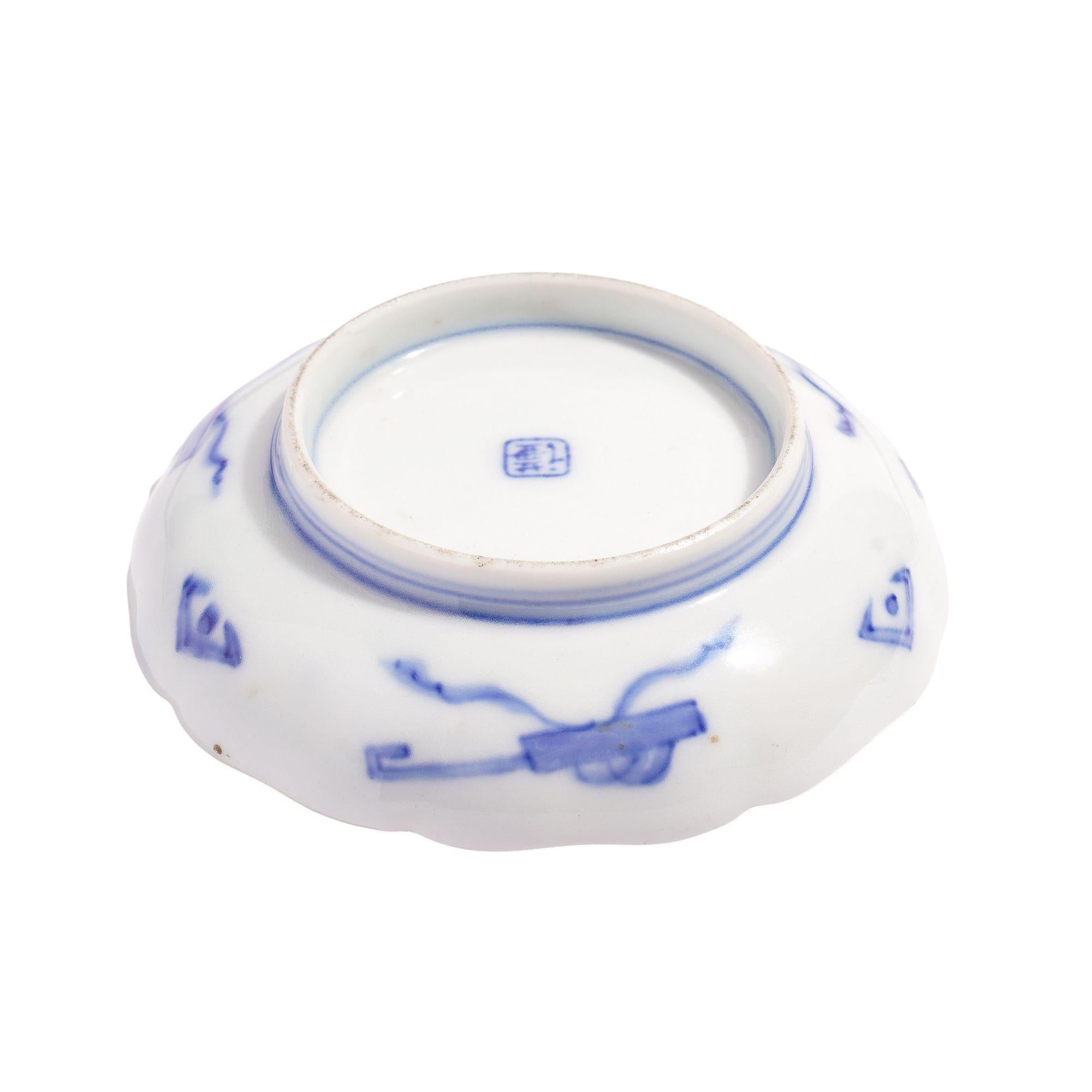 Piattino con piede in porcellana giapponese Imari Porcelain, c.I.C. in vendita 2