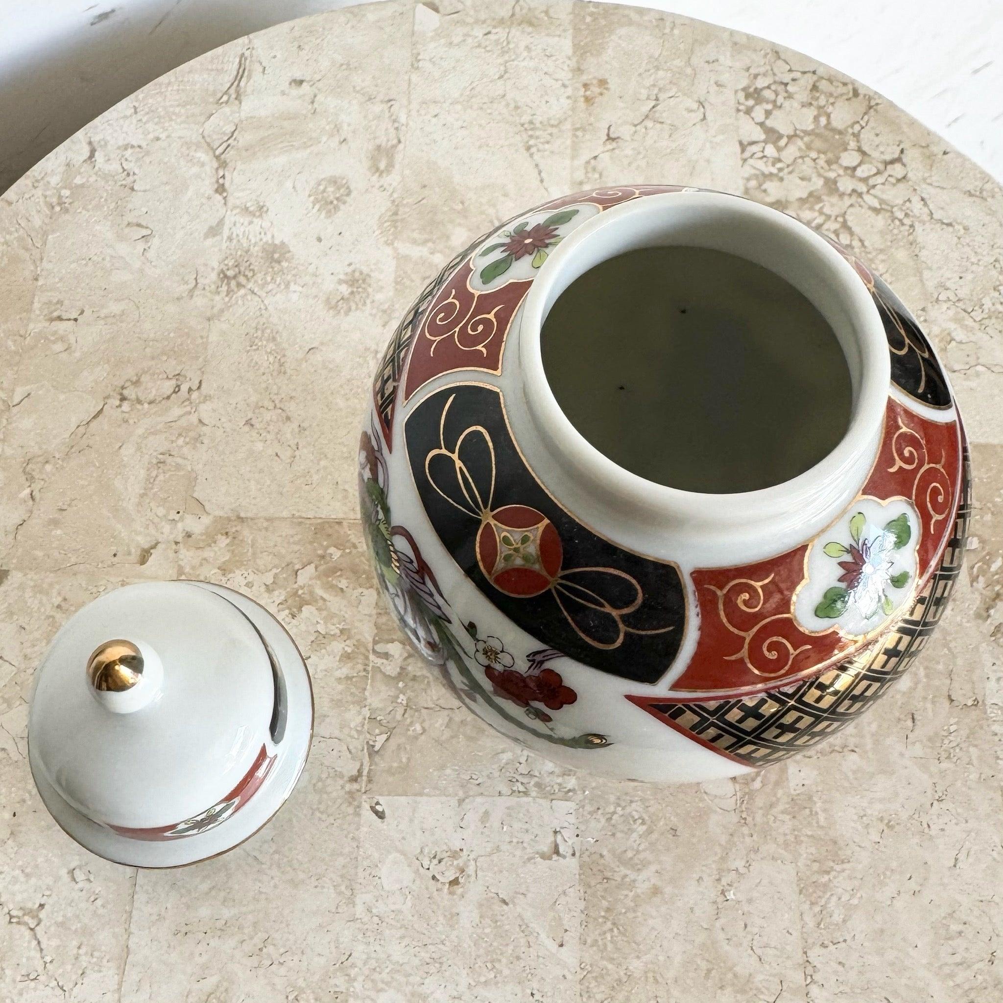 Giapponese Vasetto di zenzero in porcellana giapponese Imari Porcelain in vendita