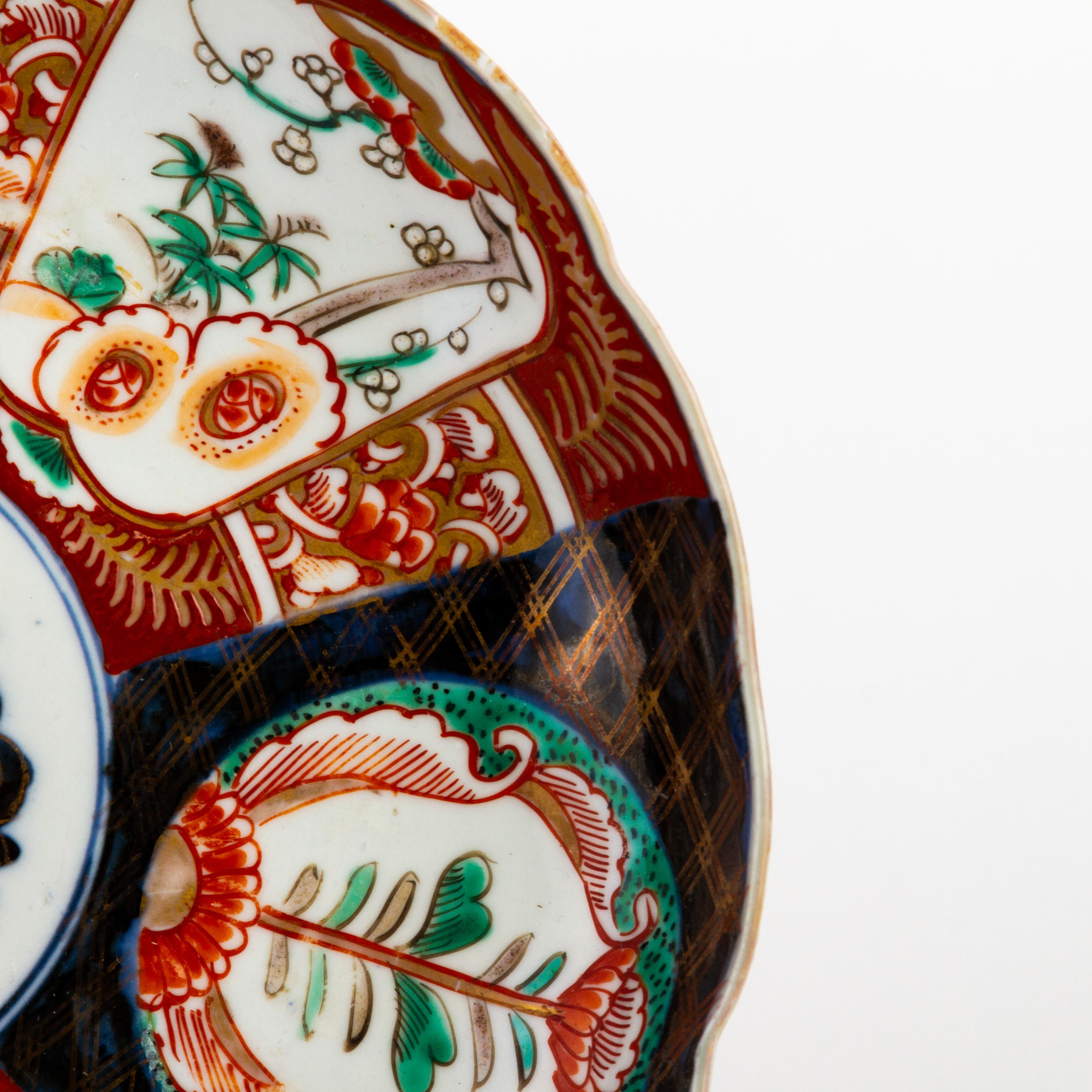 Japanese Imari Porcelain Meiji Plate 19th Century In Good Condition In Nottingham, GB