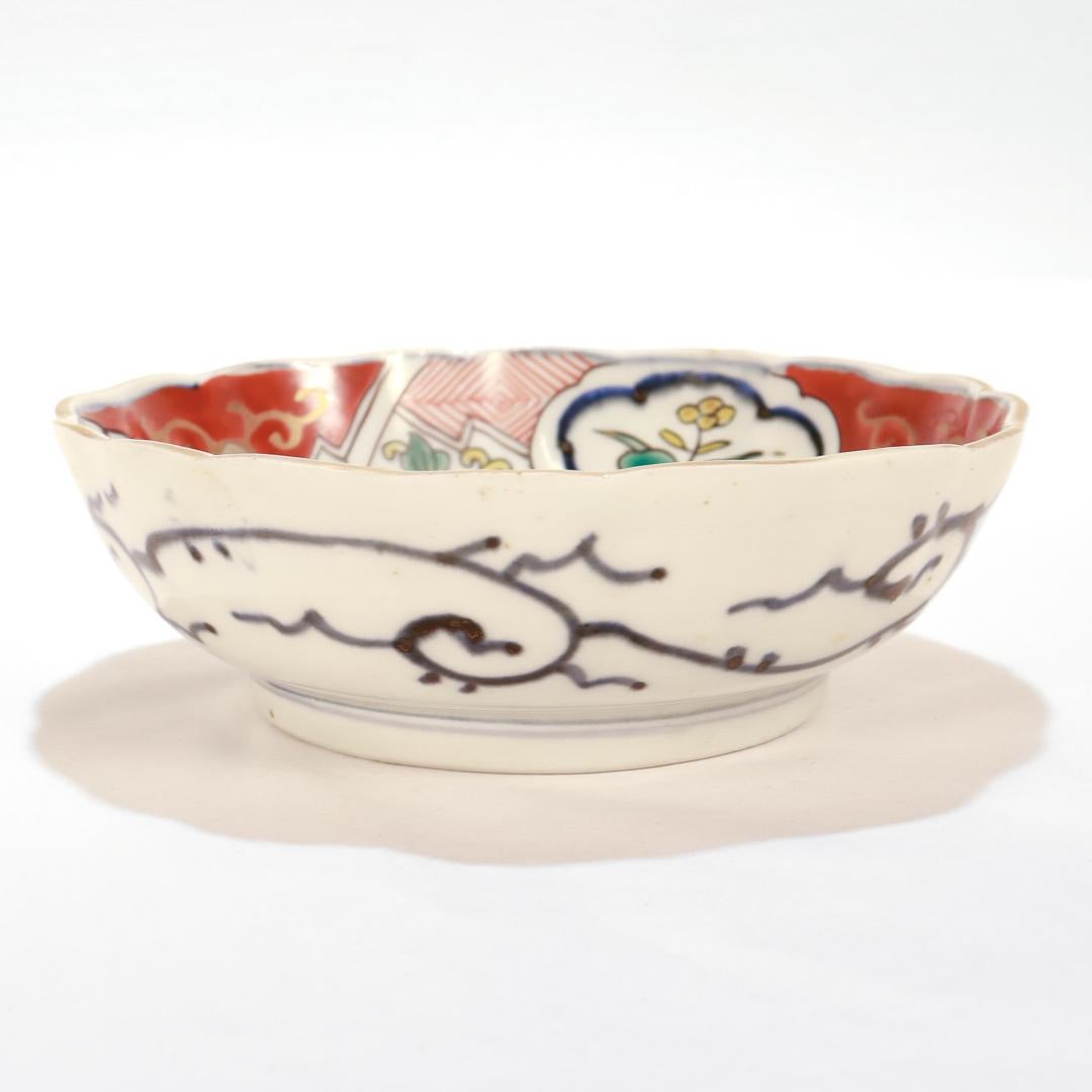 Japanese Imari Porcelain Scalloped Bowl or Vide Poche For Sale 2