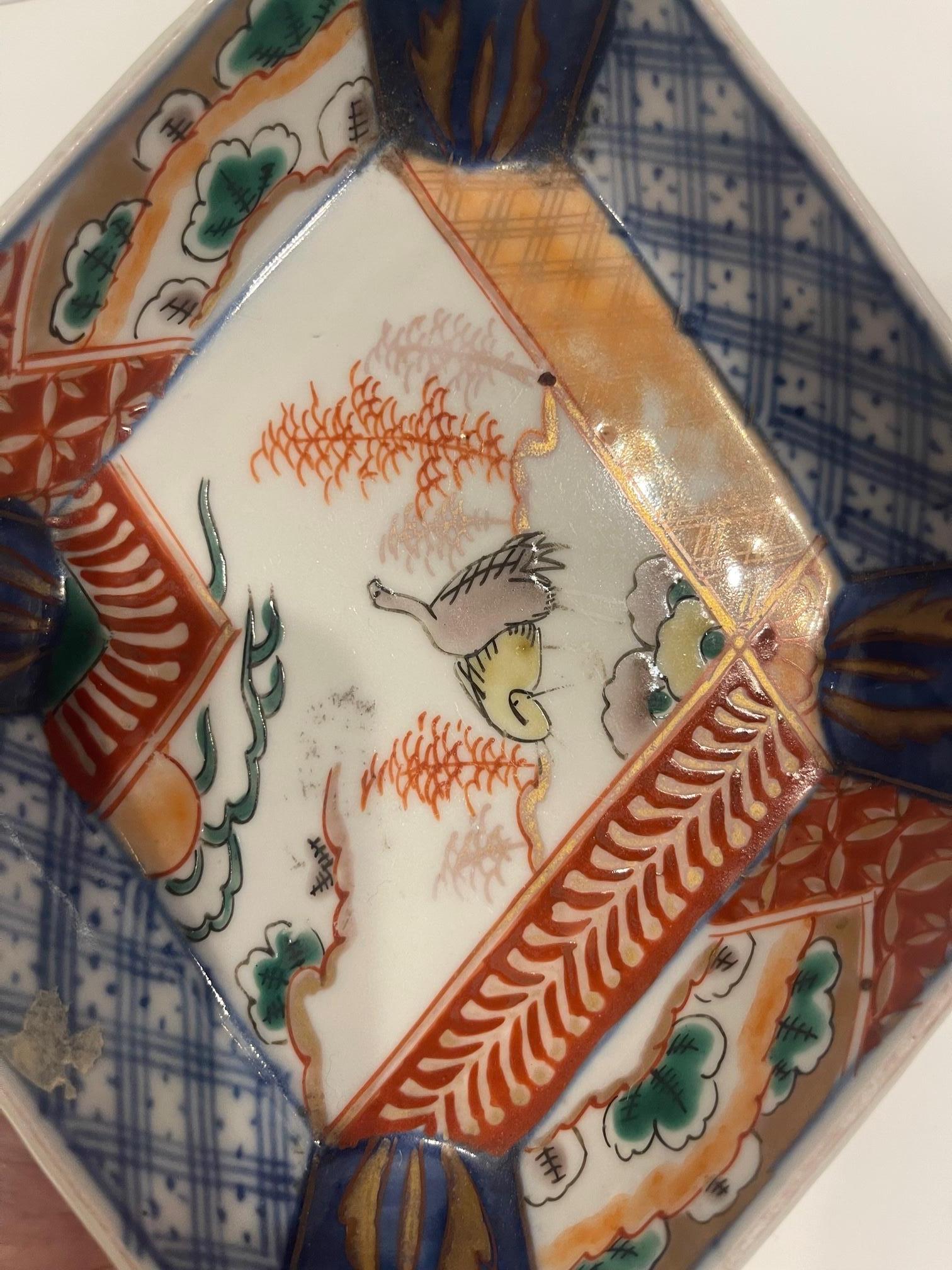 Japanese Imari Porcelain Small Rectangular Bowl, 19th Century For Sale 4