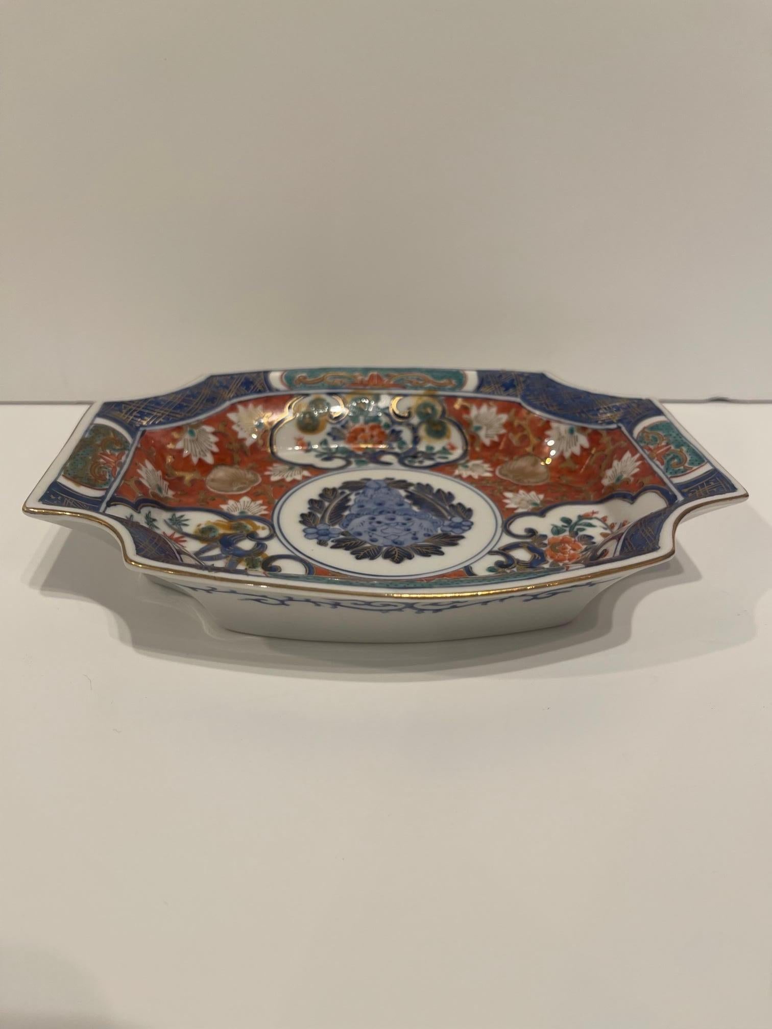 Japanese Imari Small Canted Corner Bowl, 19th Century For Sale 6