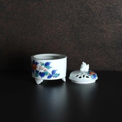 Japanese Imari "Somenishiki Tsubakitakedutsu" Handmade incence holder