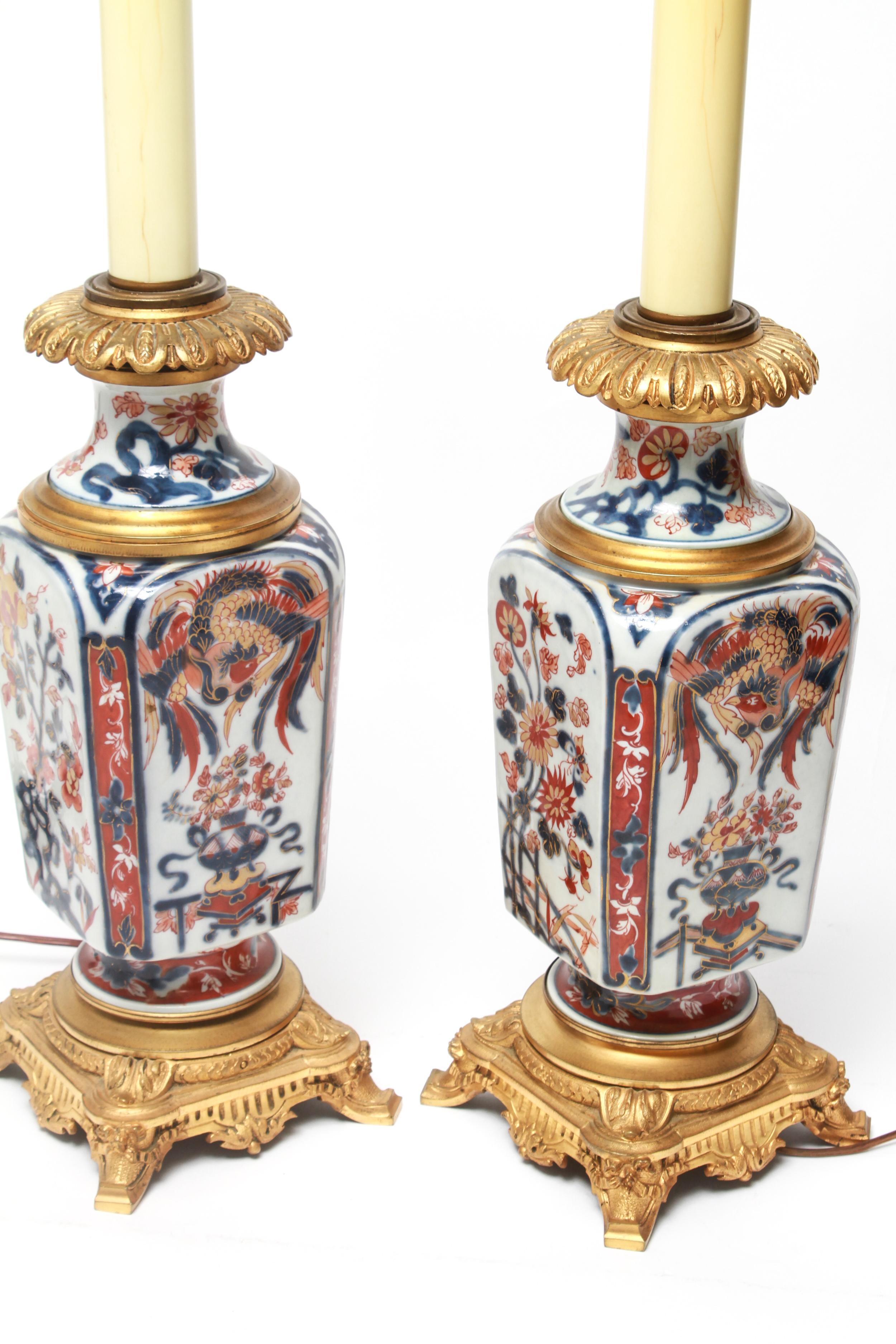 Japonisme Japanese Imari Style Porcelain Table Lamps with Phoenix Motif