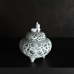 Japanese Imari "Sukashi shishi incence holder" Porcelain Ceramics made in Japan