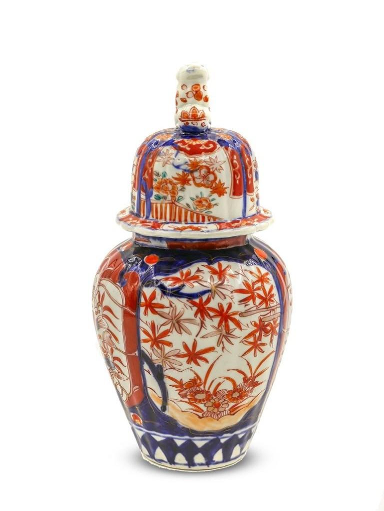 Japanese Imari Vase, Japan, Early 20th Century In Good Condition In Roma, IT