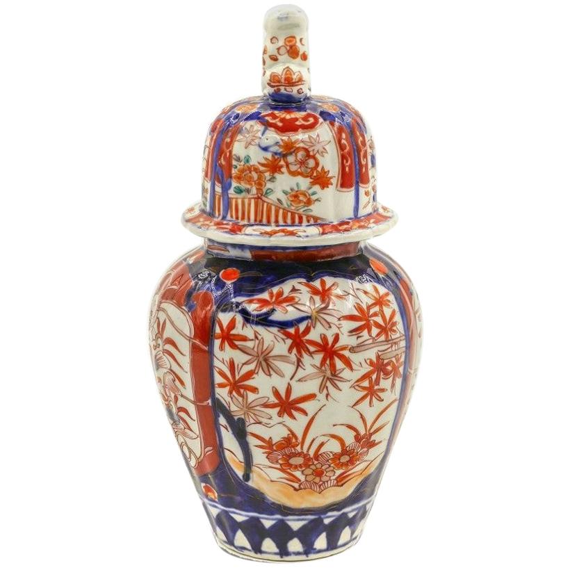 Japanese Imari Vase, Japan, Early 20th Century
